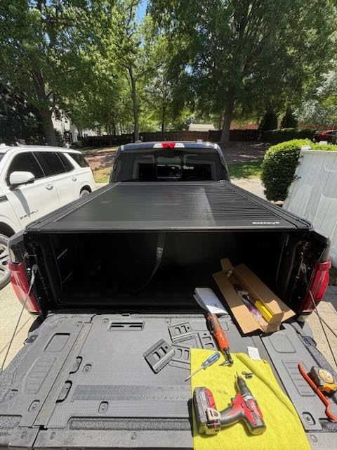 Hard Retractable Tonneau Cover Fits Ford F-150 2015-2026 5.5Ft (67.1