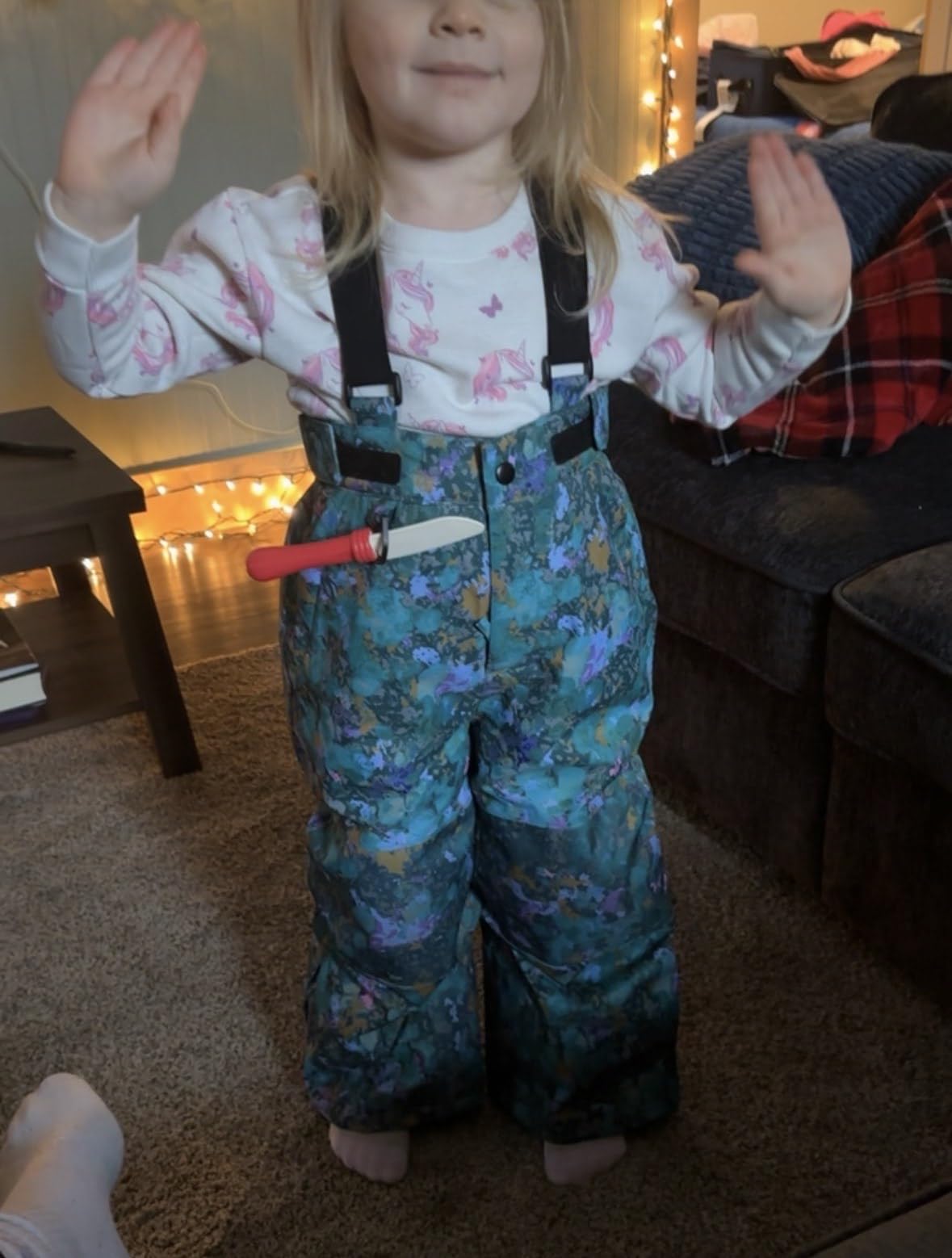 Amazon Essentials Unisex Kids and Toddlers' Insulated Waterproof Ski & Snow Pants, Breathable customer photo 1