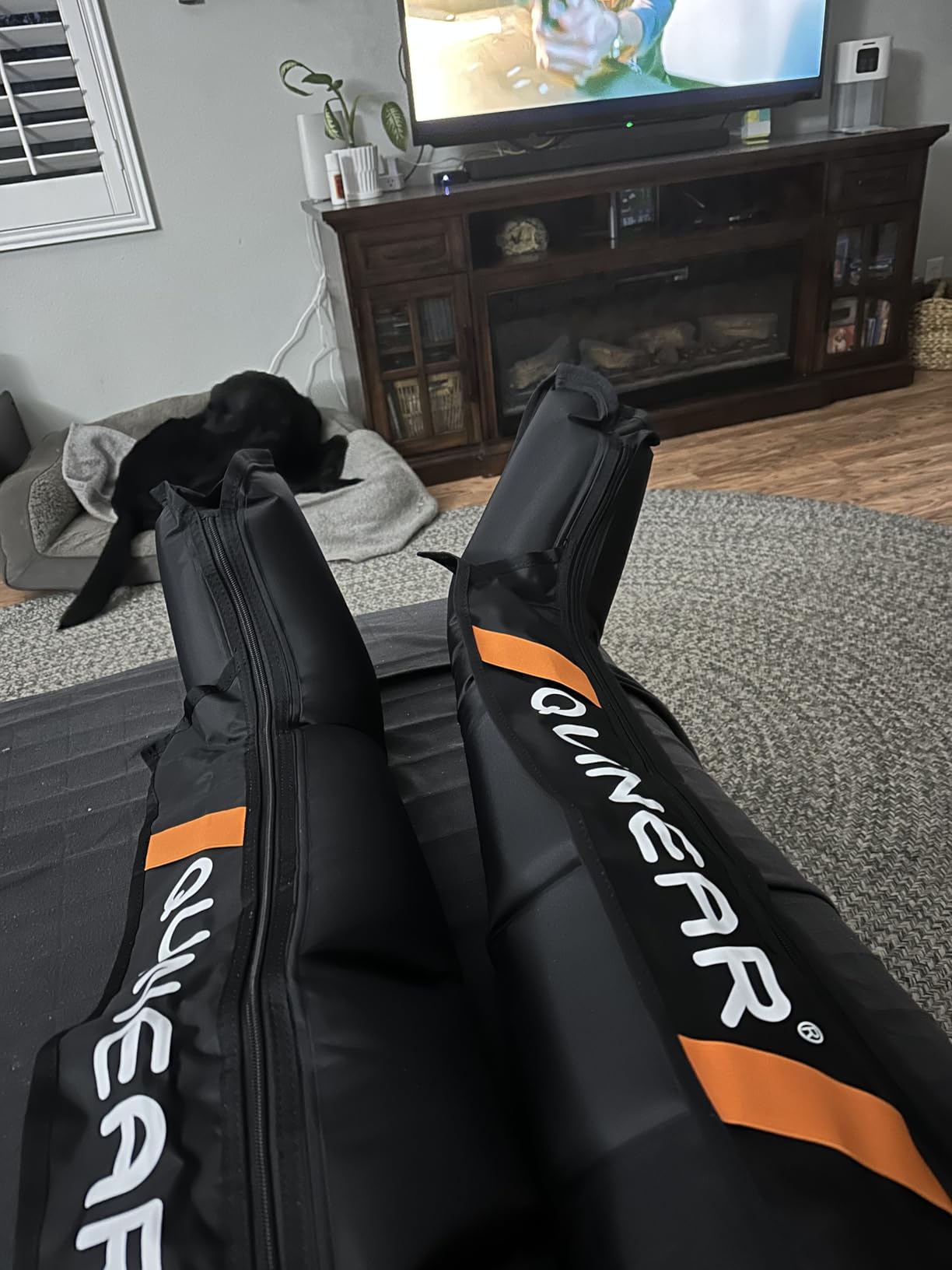 QUINEAR Professional Leg Recovery System, Cordless Air Compression Boots with Sequential Compression customer photo 1