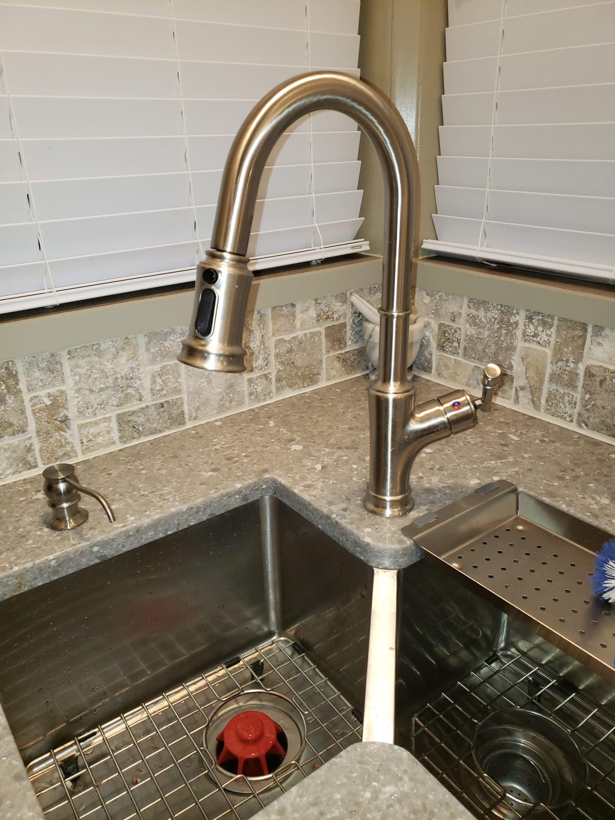 APPASO Touchless Kitchen Faucet with Soap Dispenser and Pull Down Sprayer | Brushed Nickel S304 Stainless Steel, Hands-Free Motion Sensor, 3 Modes customer photo 1