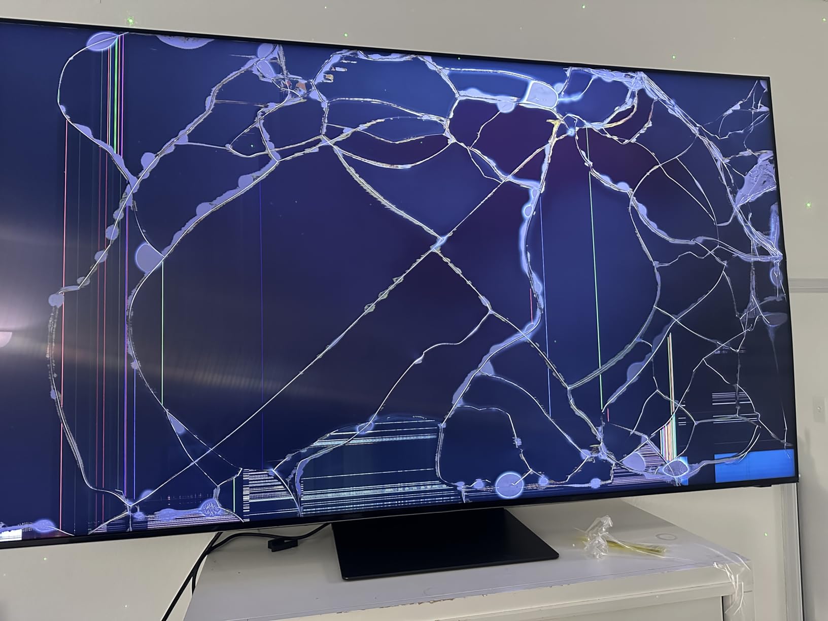 SAMSUNG 85-Inch Class QLED 8K QN800D Series Mini LED, Neo Quantum HDR Smart TV w/Dolby Atmos, Object Tracking Sound+, AI Motion Enhancer, Real Depth Enhancer Pro, Alexa Built-in (QN85QN800D, 2024) customer photo 2