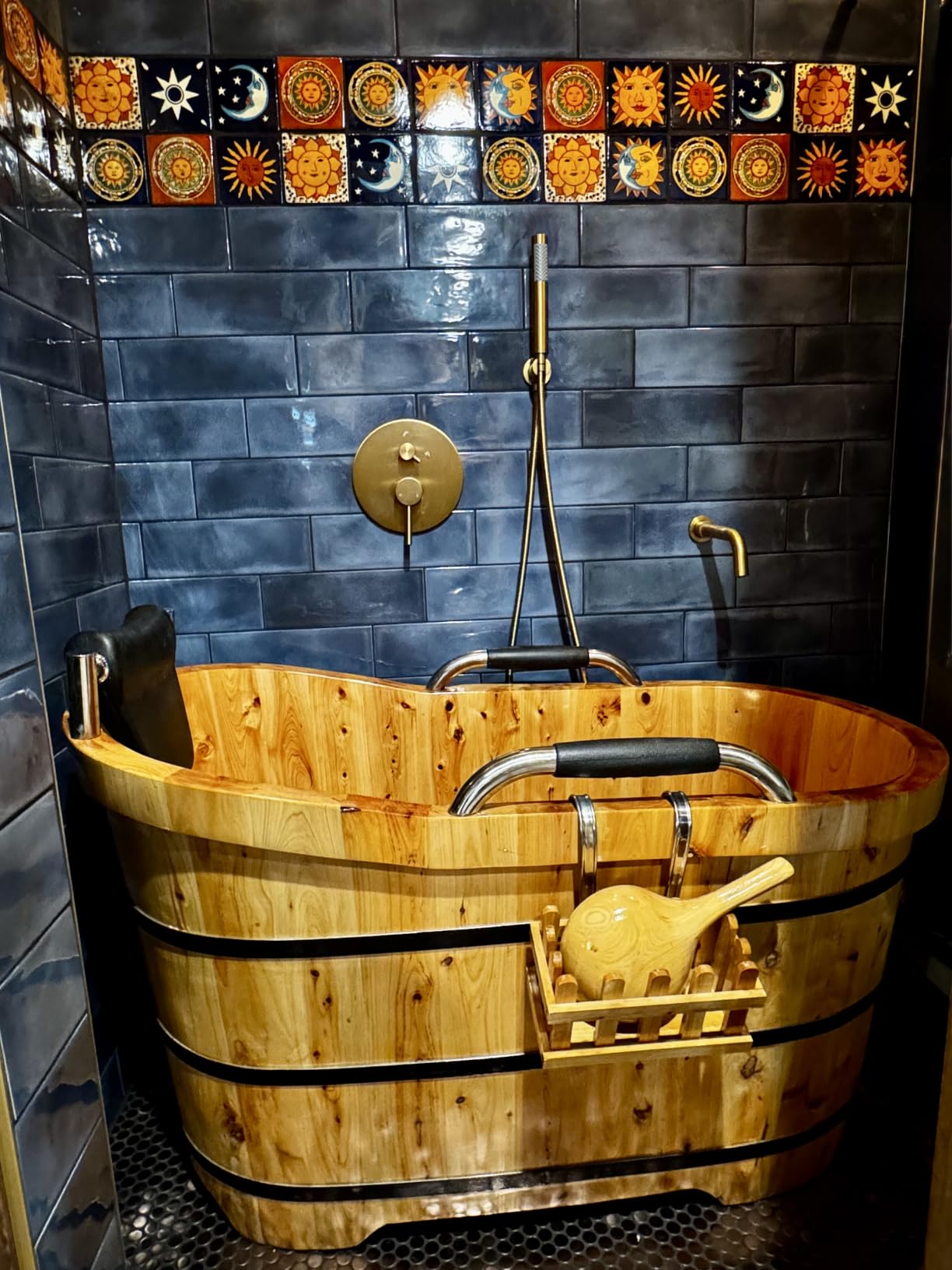 Freestanding Cedar Wooden Bathtub with Steamer, Deep Soaking Tub for Adults with Lid, Seat & Drain System, Indoor Home Spa Tub (Armrest with Cover Premium Configuration) customer photo 1