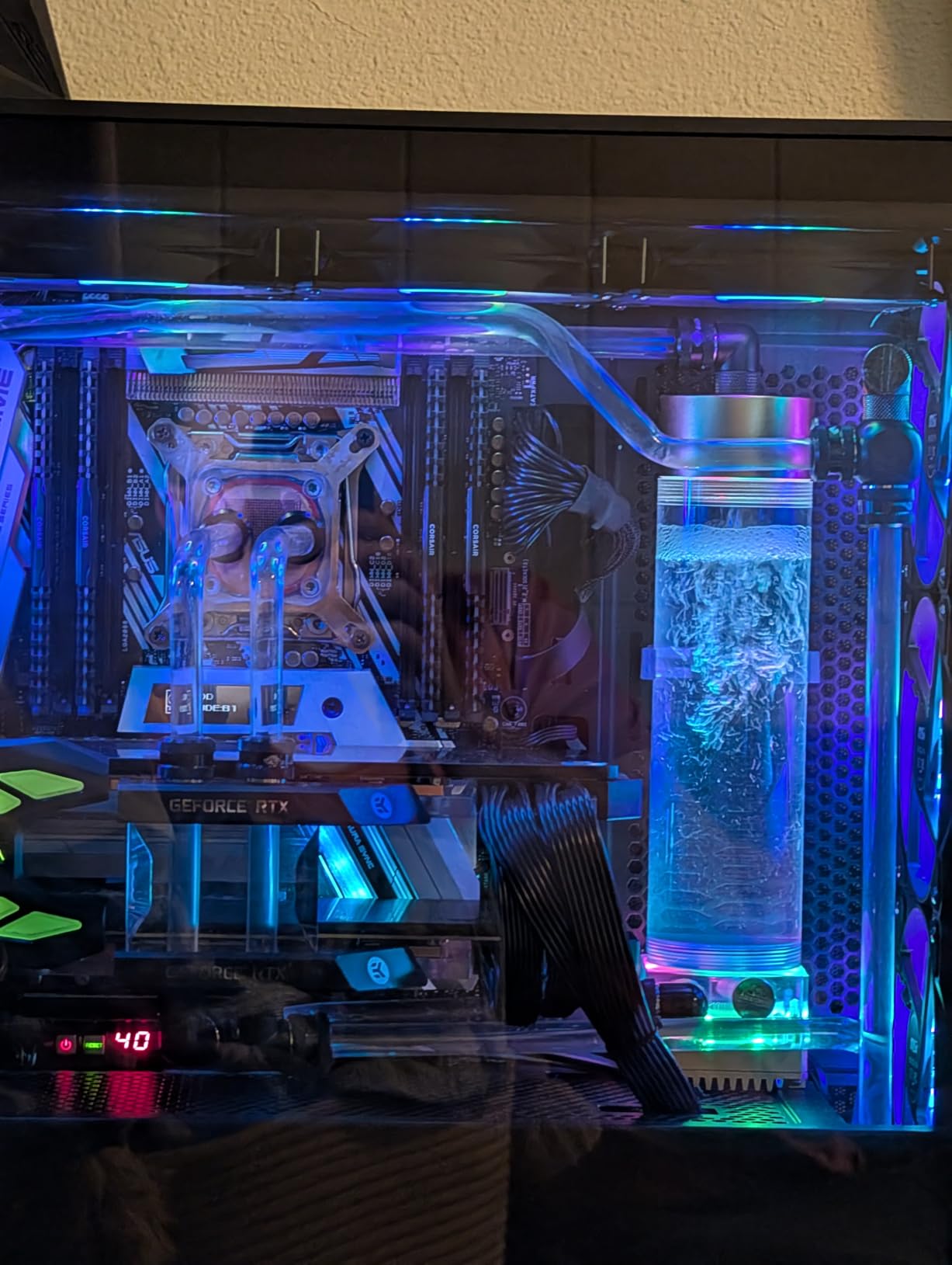 MSI MAG Forge 321R Airflow - Premium Mid-Tower Gaming PC Case - Tempered Glass Side Panel - ARGB 120mm Fans - Liquid Cooling Support up to 360mm Radiator - Vented Front Panel customer photo 2
