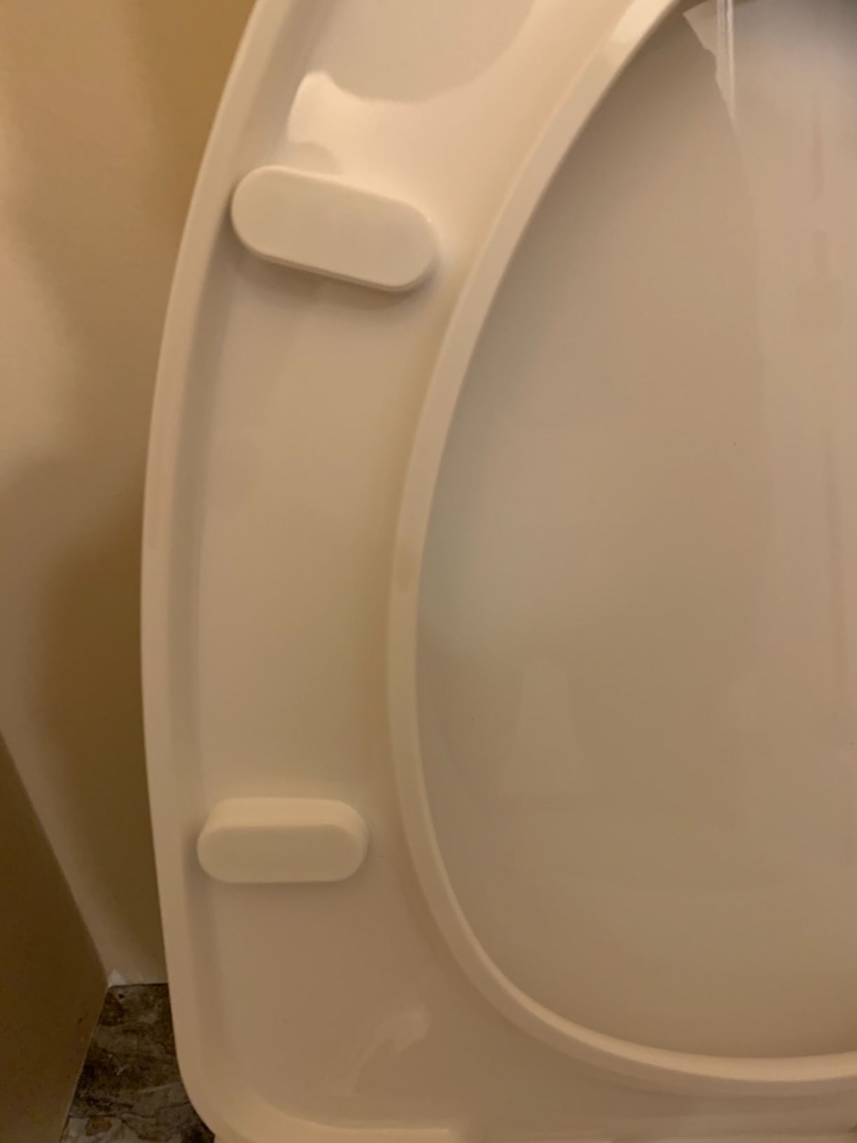 WOODBRIDGEE One Piece Toilet with Soft Closing Seat, Chair Height, 1.28 GPF Dual, Water Sensed, 1000 Gram MaP Flushing Score Toilet with Chrome Button, White, B0940-F-C customer photo 2