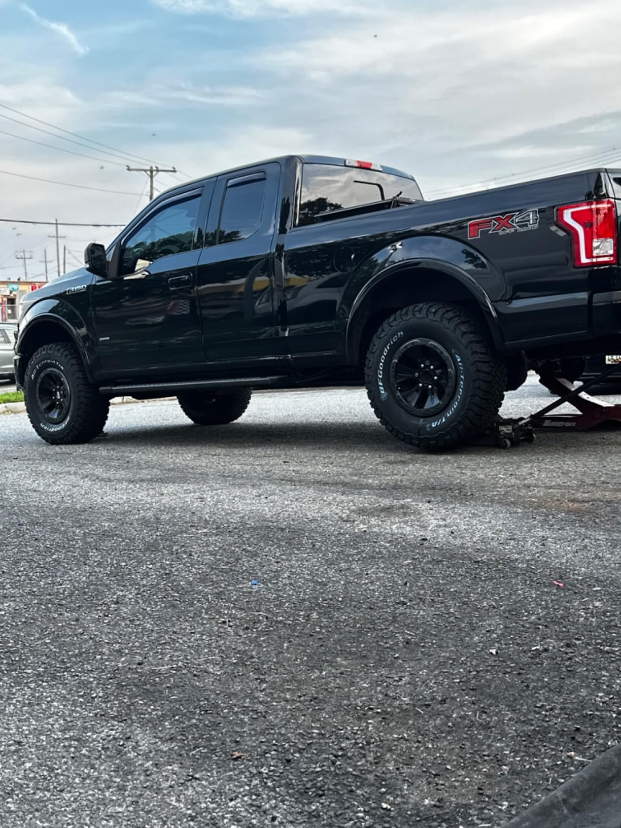 BFGoodrich All-Terrain T/A KO3 Car Tire for Light Trucks, SUVs, and Crossovers, LT265/70R17/E 123/120S customer photo 1