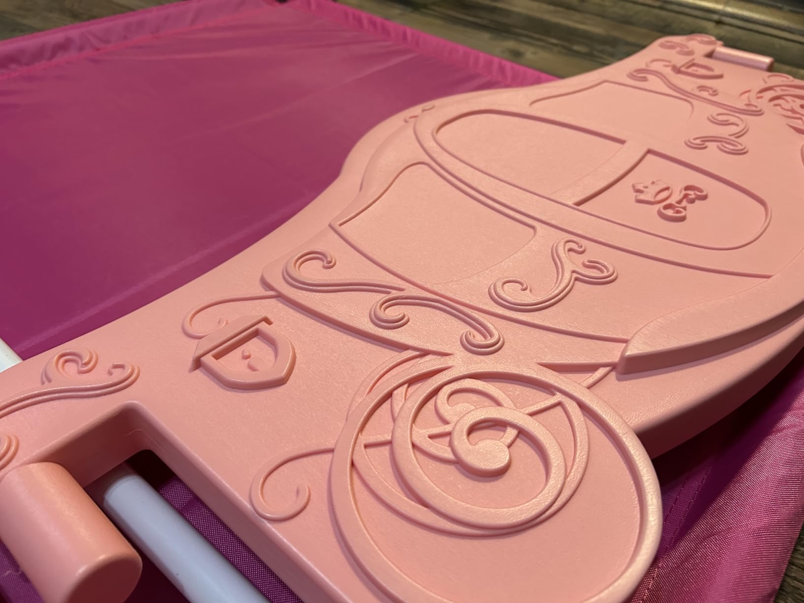Delta Children Disney Princess 3D Toddler Bed, Pink customer photo 1