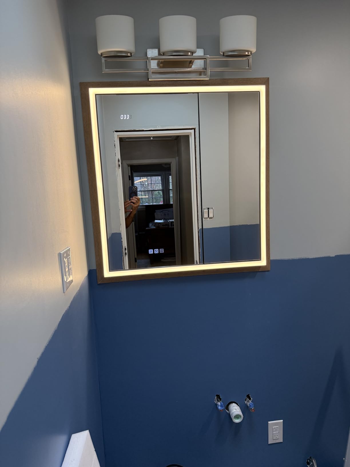 Lighted Medicine Cabinet with Mirror & Clock - 20x26 Surface or Recessed Aluminum Medicine Cabinet with Dimmable Light & Outlet, Anti-Fog, Built-in Sensing Light, Assembly-Free customer photo 2