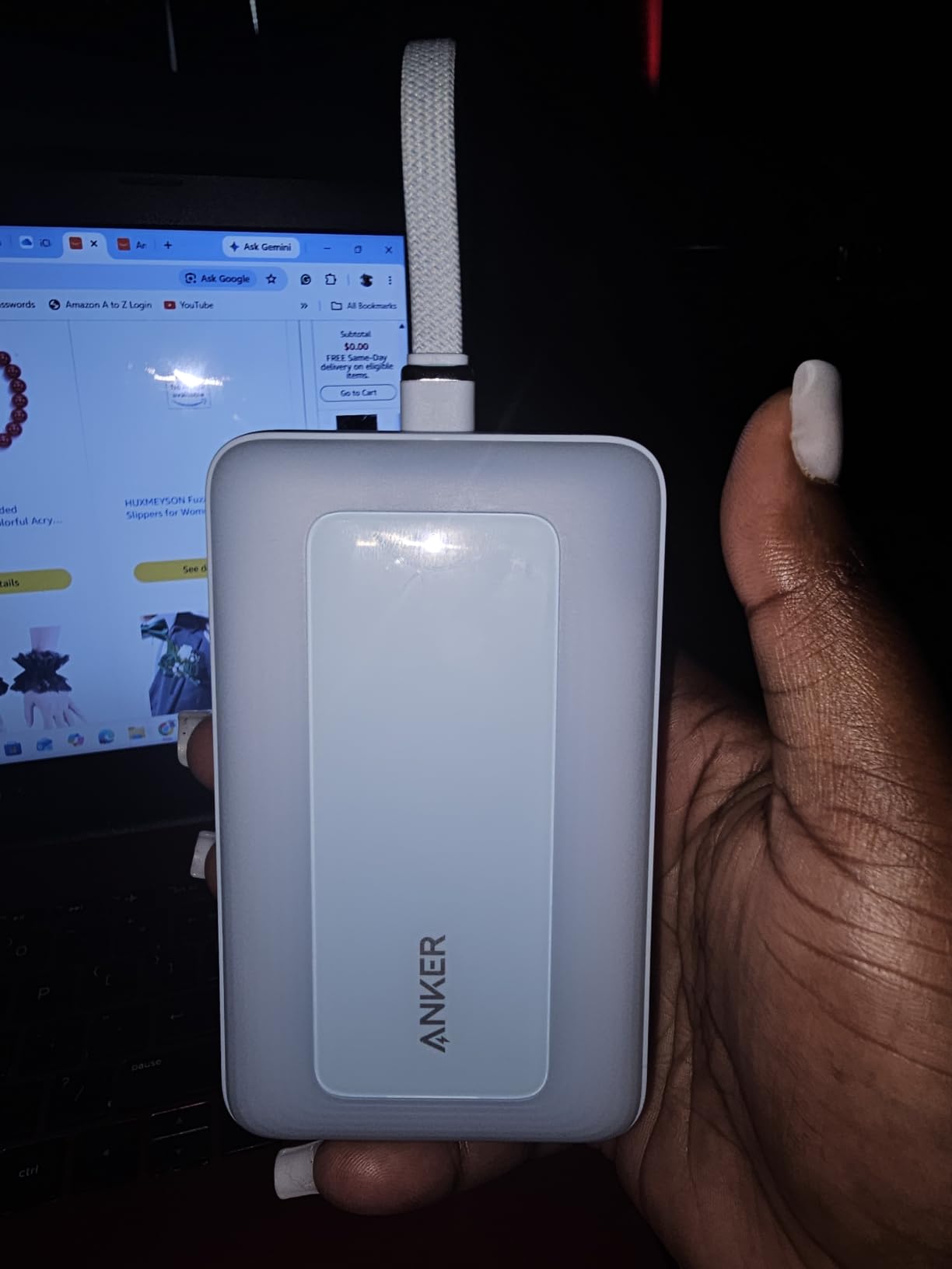 Anker Zolo Power Bank,20,000mAh 30W Portable Charger with Built-in USB-C | High-Speed Charging for iPhone 17 / 16 / 15 Series, Galaxy, and More customer photo 1