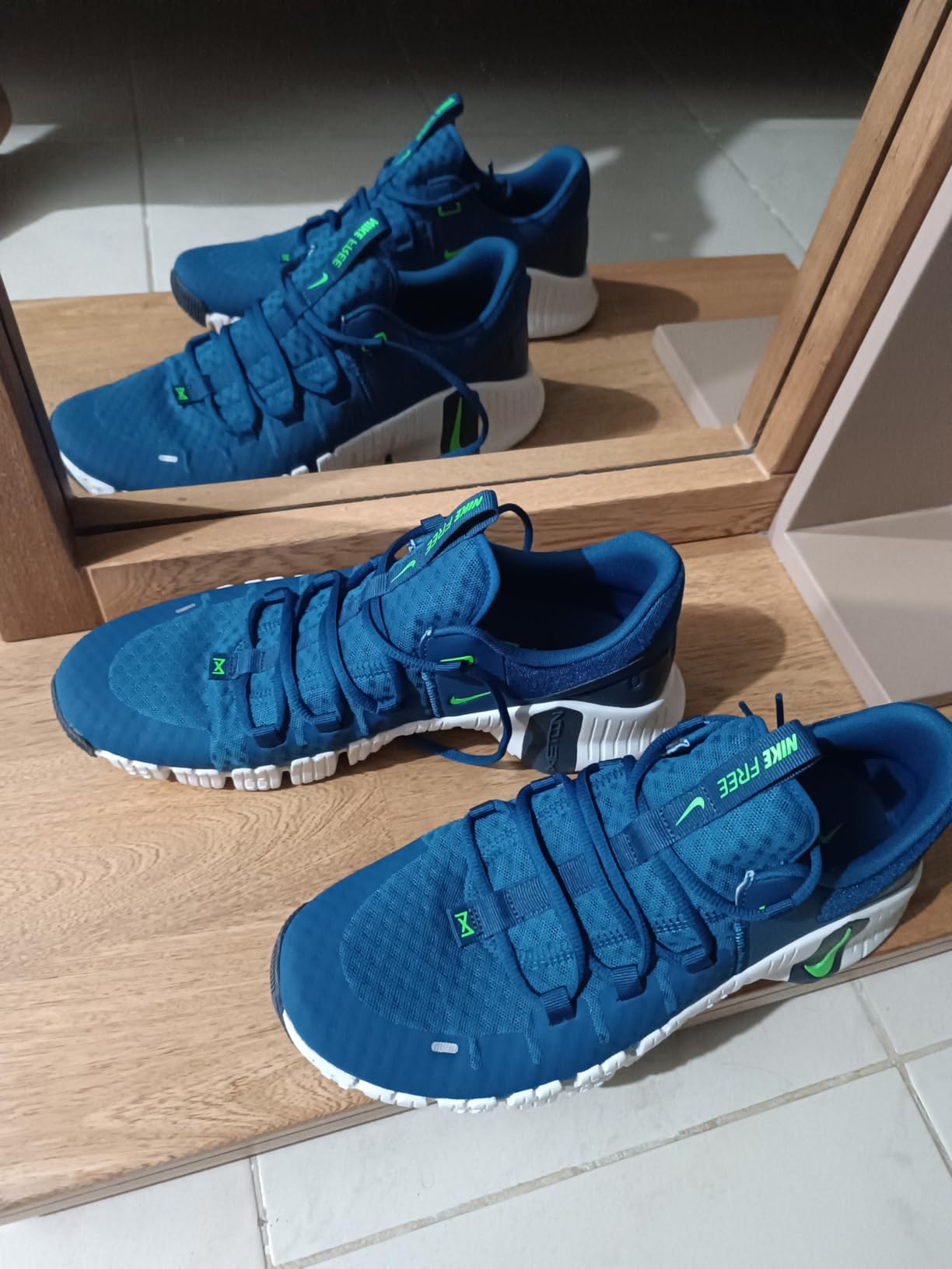 Nike Mens Nike Free Metcon 5 Sneaker customer photo 1