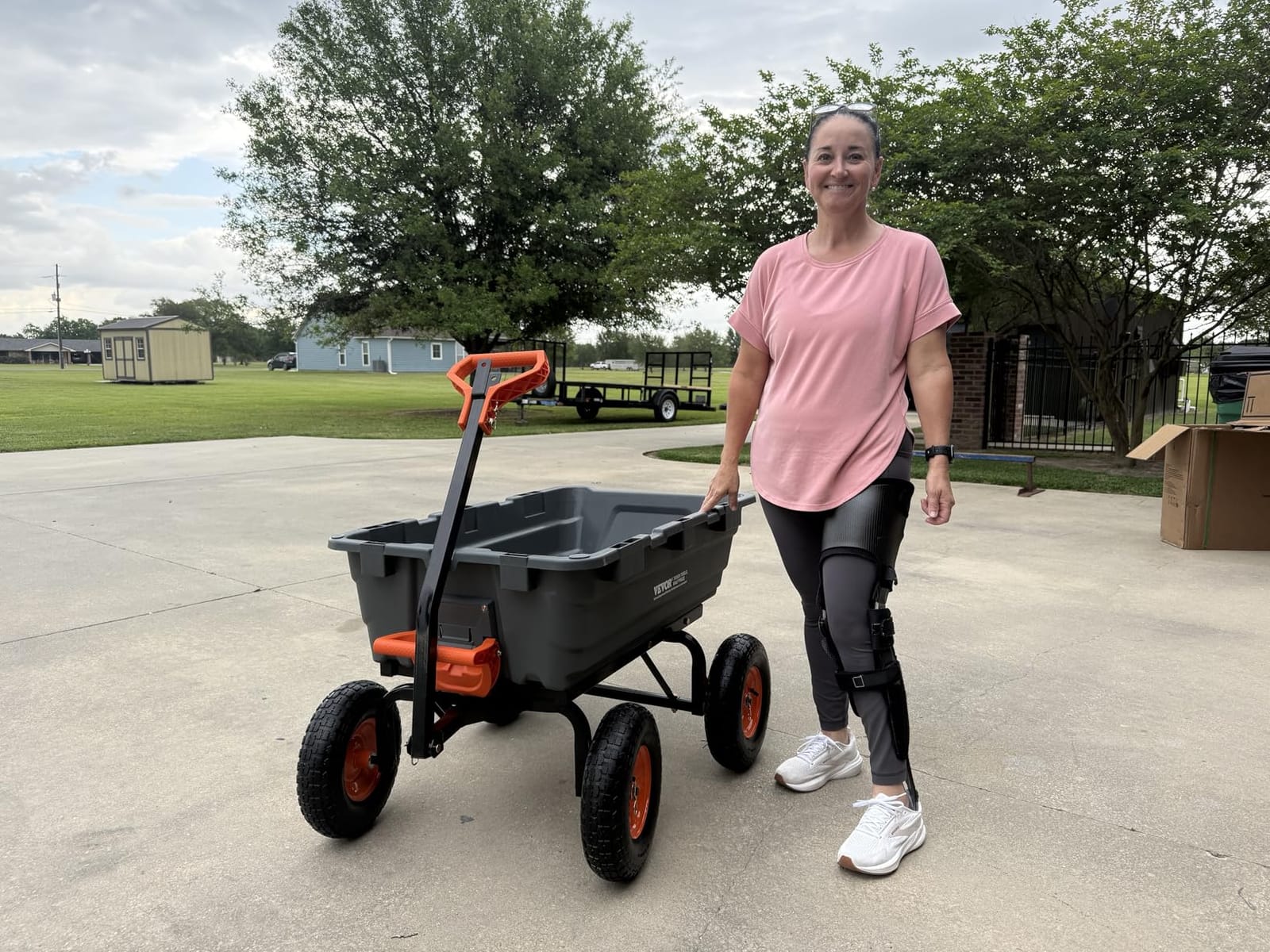 VEVOR Heavy Duty 1200lbs 7 Cu.Ft Wheelbarrow Garden Dump Cart Wagon | For ATV Mower Tractor, 2-in-1 Convertible Handle customer photo 2