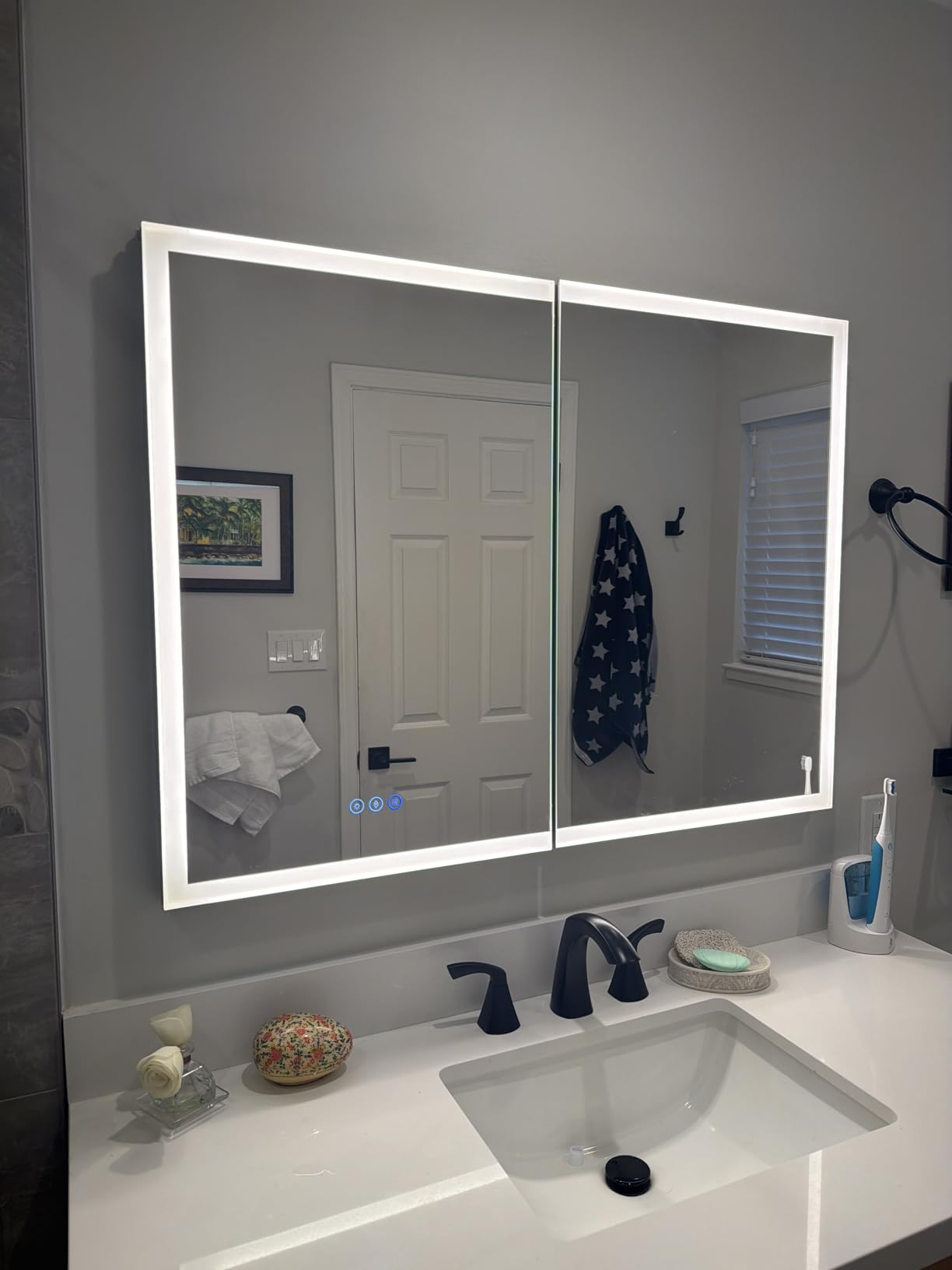 16x24 Inch Medicine Cabinet with Lights, Lighted Medicine Cabinet with Mirror, AL Alloy Frame, Hardwired, Recessed or Wall Mount, 3 Light Colors/Dimmable/Defog,2 Outlets&USBs, 2 Shelves customer photo 2