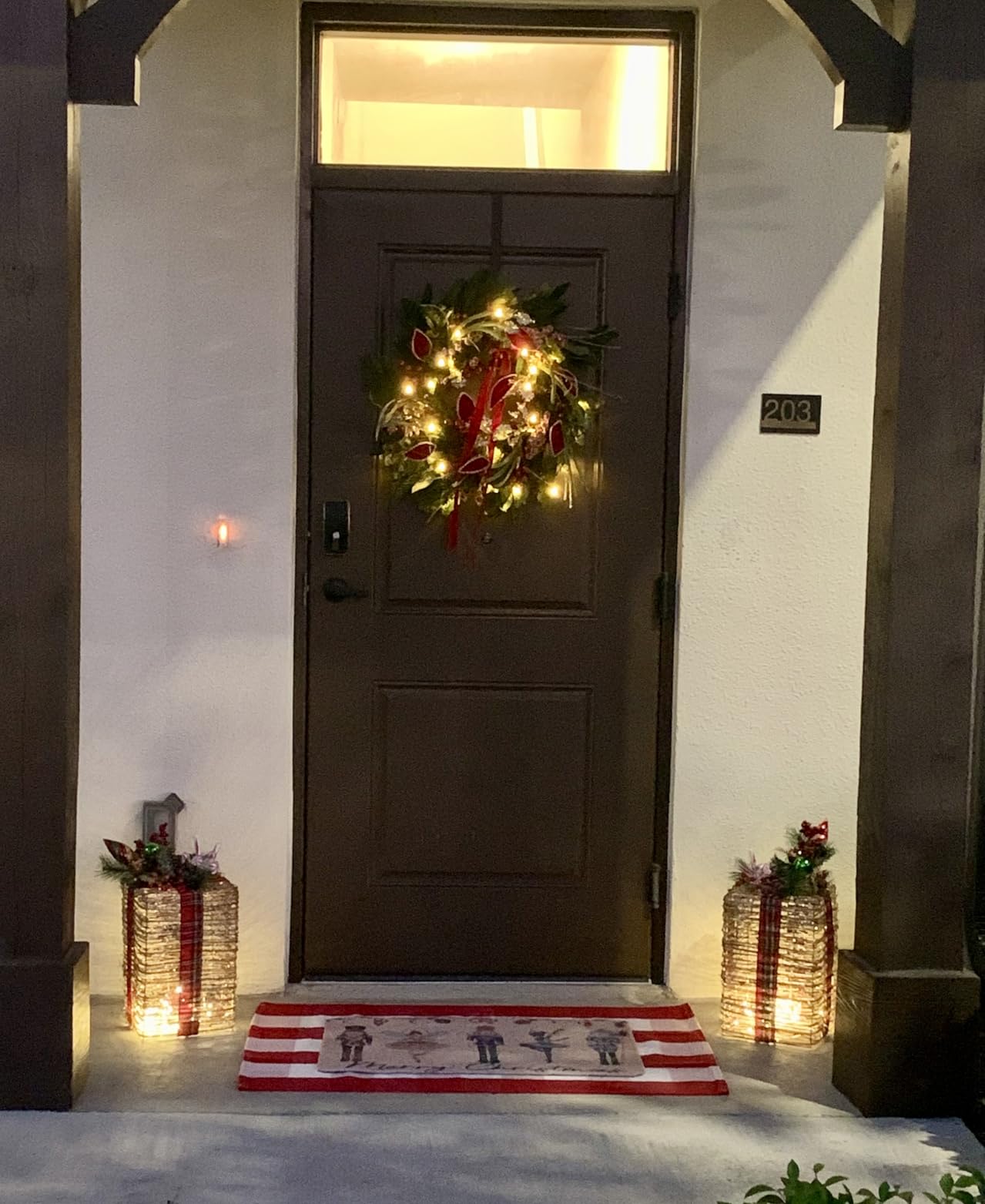 Christmas Wreath with Lights,Outdoor Pre-lit Christmas Wreaths for Front Door-24 Inch Xmas Door Wreath with Pine Needles Pine Cones and Red Berries- Farmhouse Home Christmas Decorations customer photo 1
