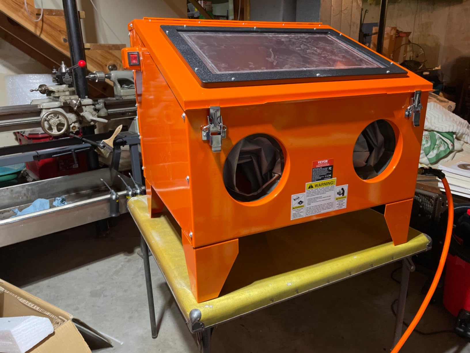 VEVOR 25 Gallon Sandblasting Cabinet, 40-120PSI Portable Benchtop Sand Blasting Cabinet, Heavy Duty Steel Sand Blaster with Blasting Gun & 4 Ceramic Nozzles for Paint, Stain, Rust Removal customer photo 2