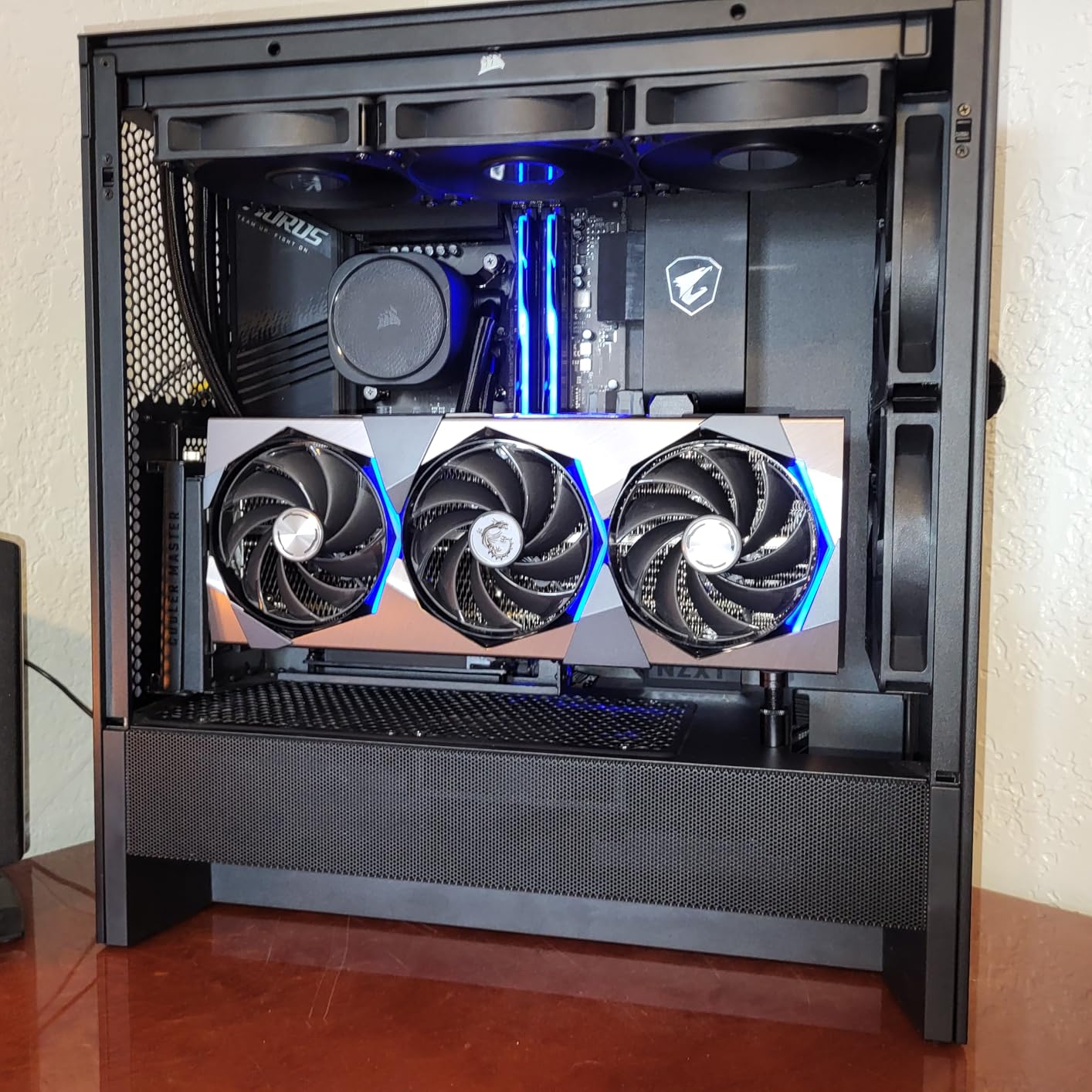 CORSAIR Nautilus 360 RS Liquid CPU Cooler - 360mm AIO - Low-Noise - Direct Motherboard Connection - Daisy-Chain - Intel LGA 1851/1700, AMD AM5/AM4 - 3X RS120 Fans Included - Black customer photo 2