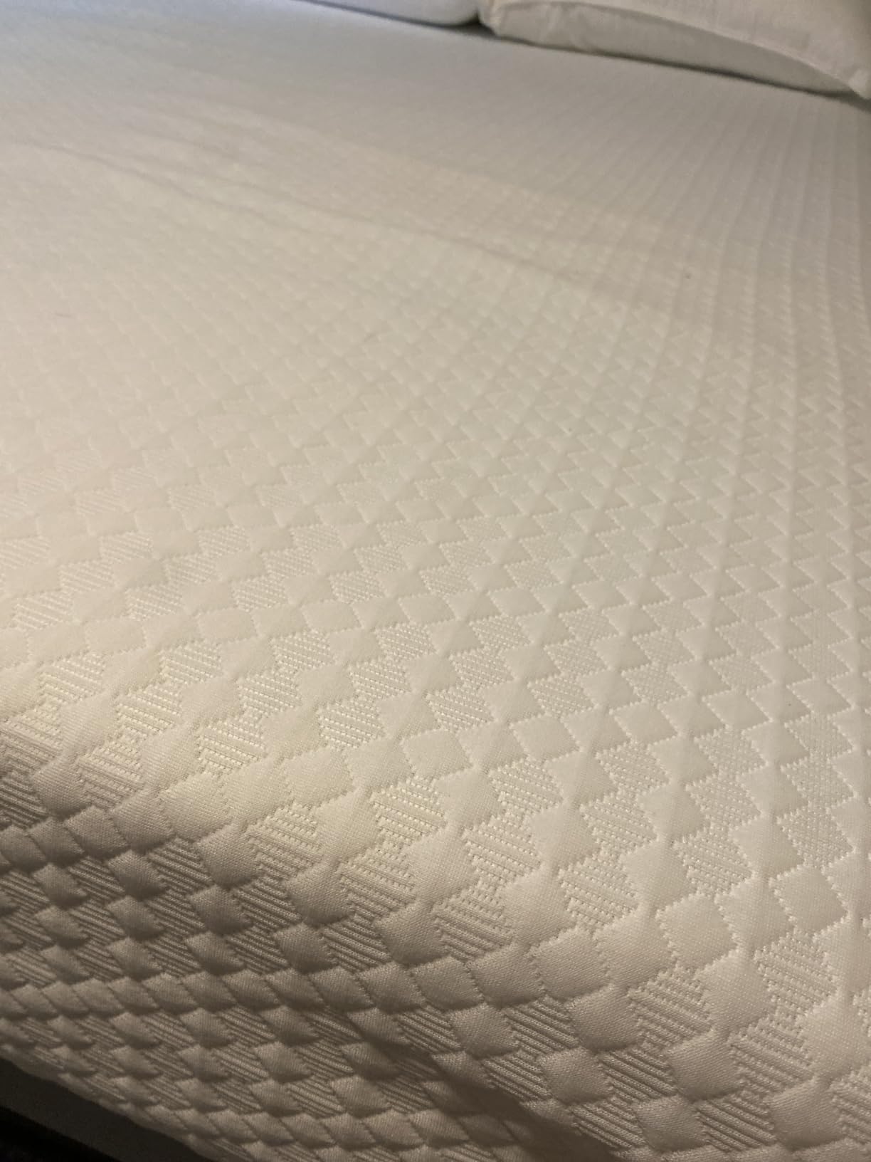 Yaheetech 8 Inch Twin Mattress, 3-Layer Cooling Gel Memory Foam Mattress | Green Tea for Fresher Sleep, Pressure Relief, Medium Firm Support, CertiPUR-US Certified, Twin Size Mattress in a Box, White customer photo 1