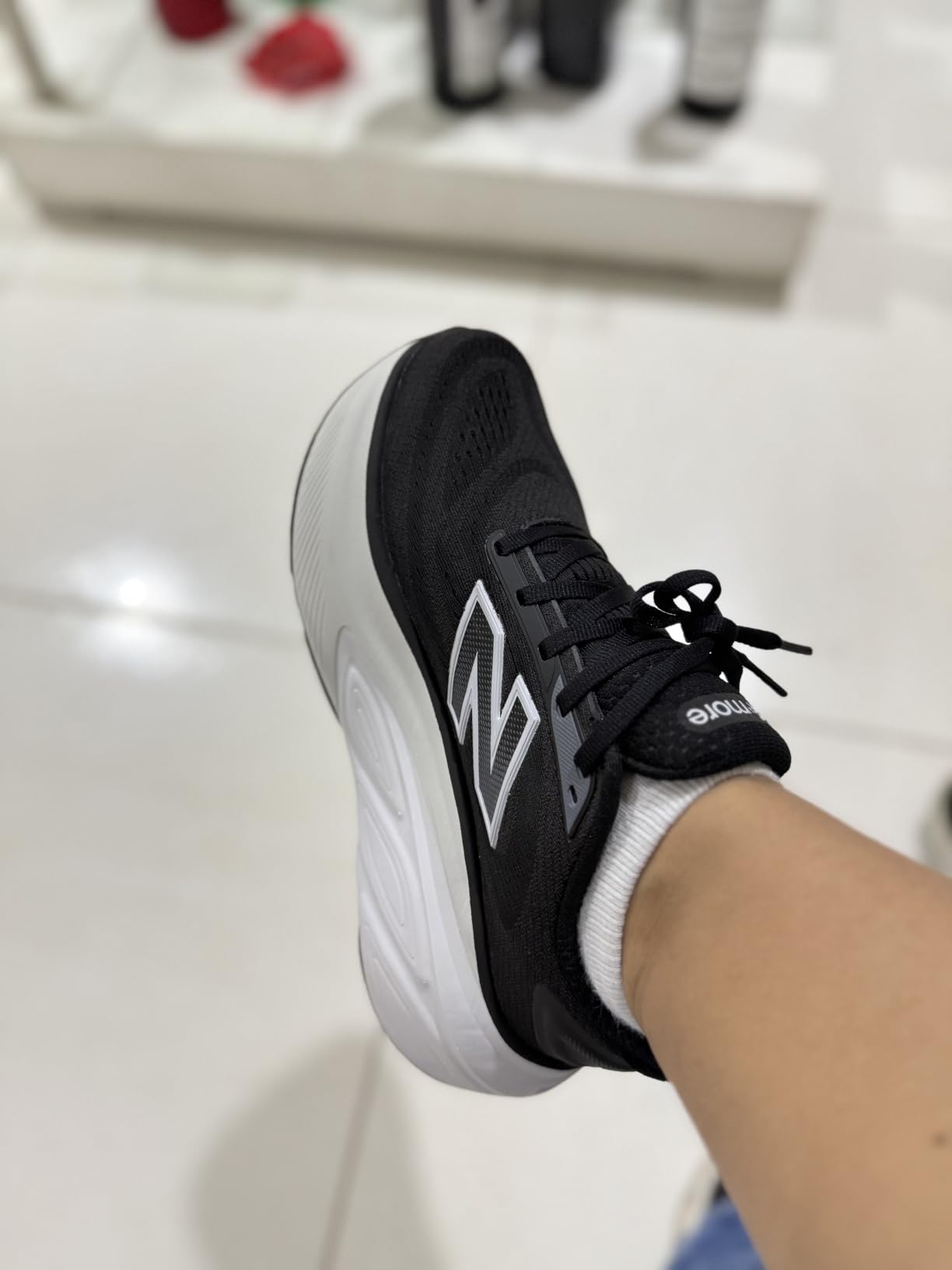 New Balance Women's Fresh Foam X More V6 customer photo 1