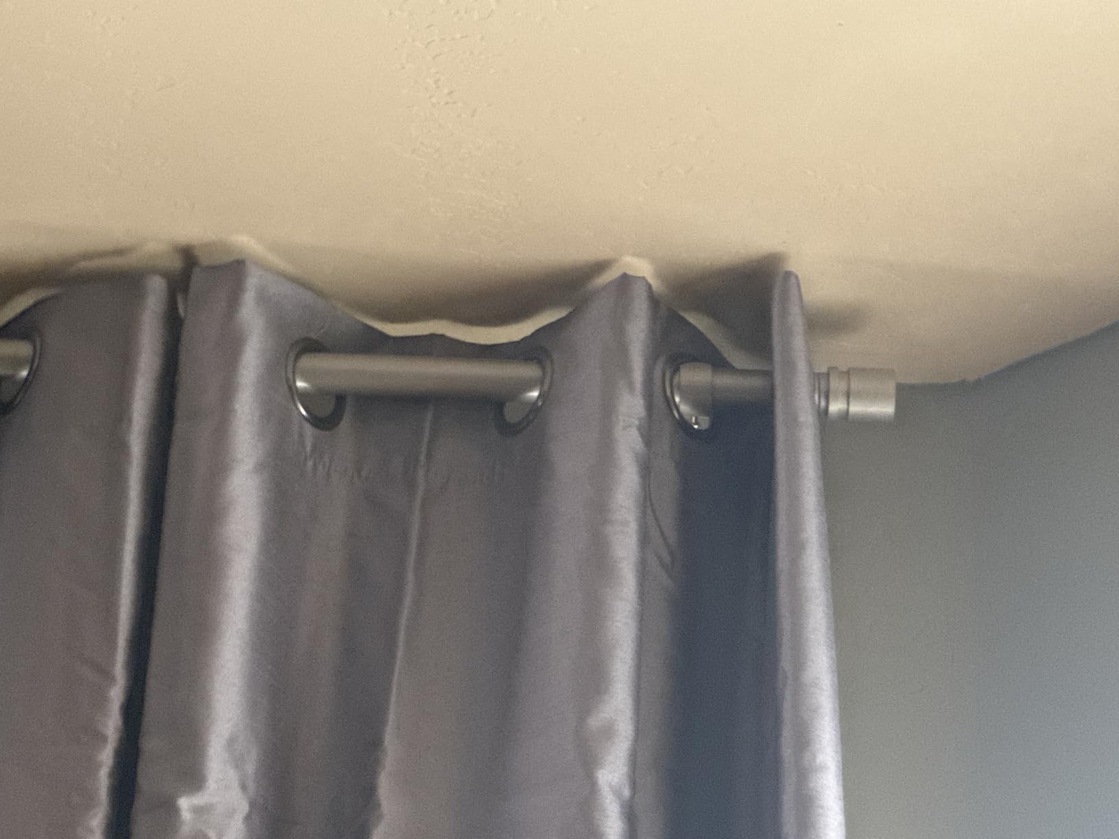 Byondeth Curtain Rods for Windows 16 to 170 Inches Adjustable Length 1 Inch Diameter Window Curtain Rod with Aluminium Finials, Black customer photo 1