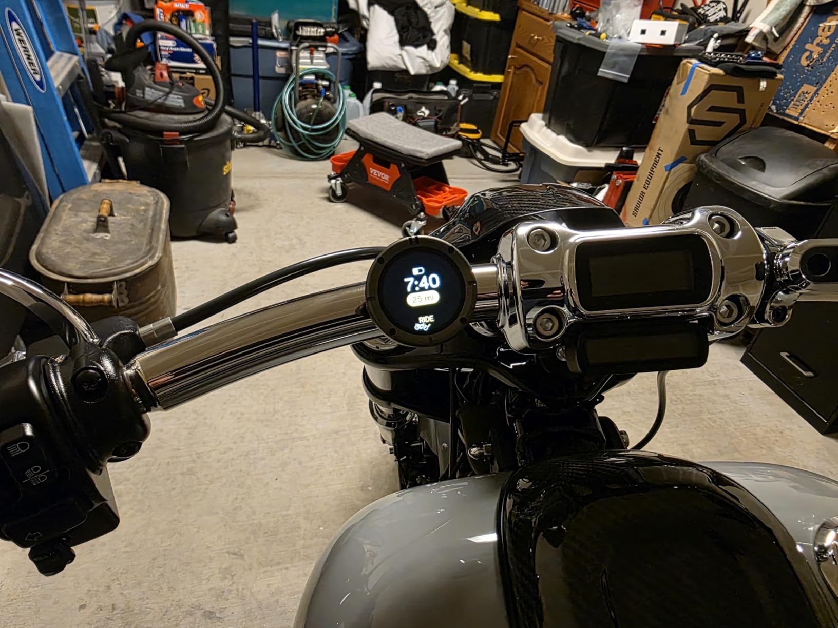 Beeline Moto II Metal Edition Gunmetal - GPS Navigation for Motorcycles | Easy To Use Sat Nav, IP67 Water & Shock Proof, 14-Hour Battery, Glove Friendly Buttons, Anti-Glare Screen customer photo 2