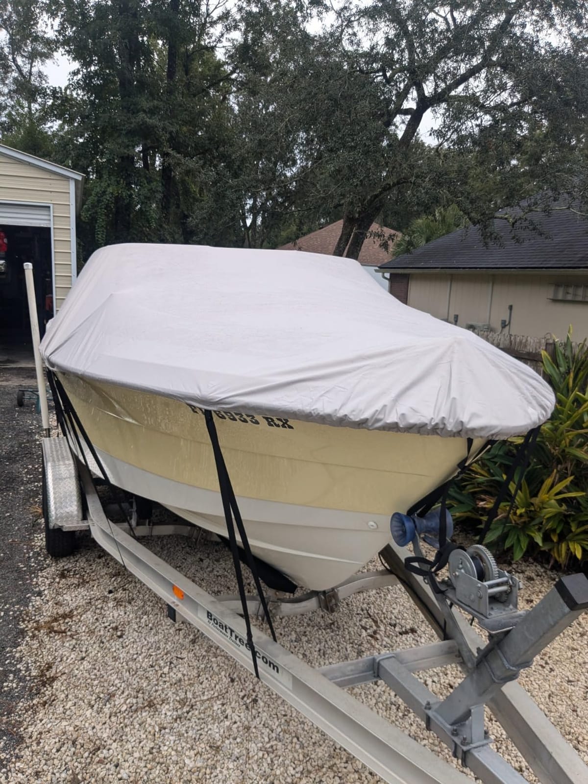 Trailerable Boat Cover 16-18.5ft, Waterproof Heavy Duty 1200D, V-Hull, Black | Double Thickened Corners, With Motor Cover, UV & Tear Resistant, Elastic Hem, Air Vents, Fit Bass Tracker Boat/Ski Boat/Fishing Boat customer photo 2