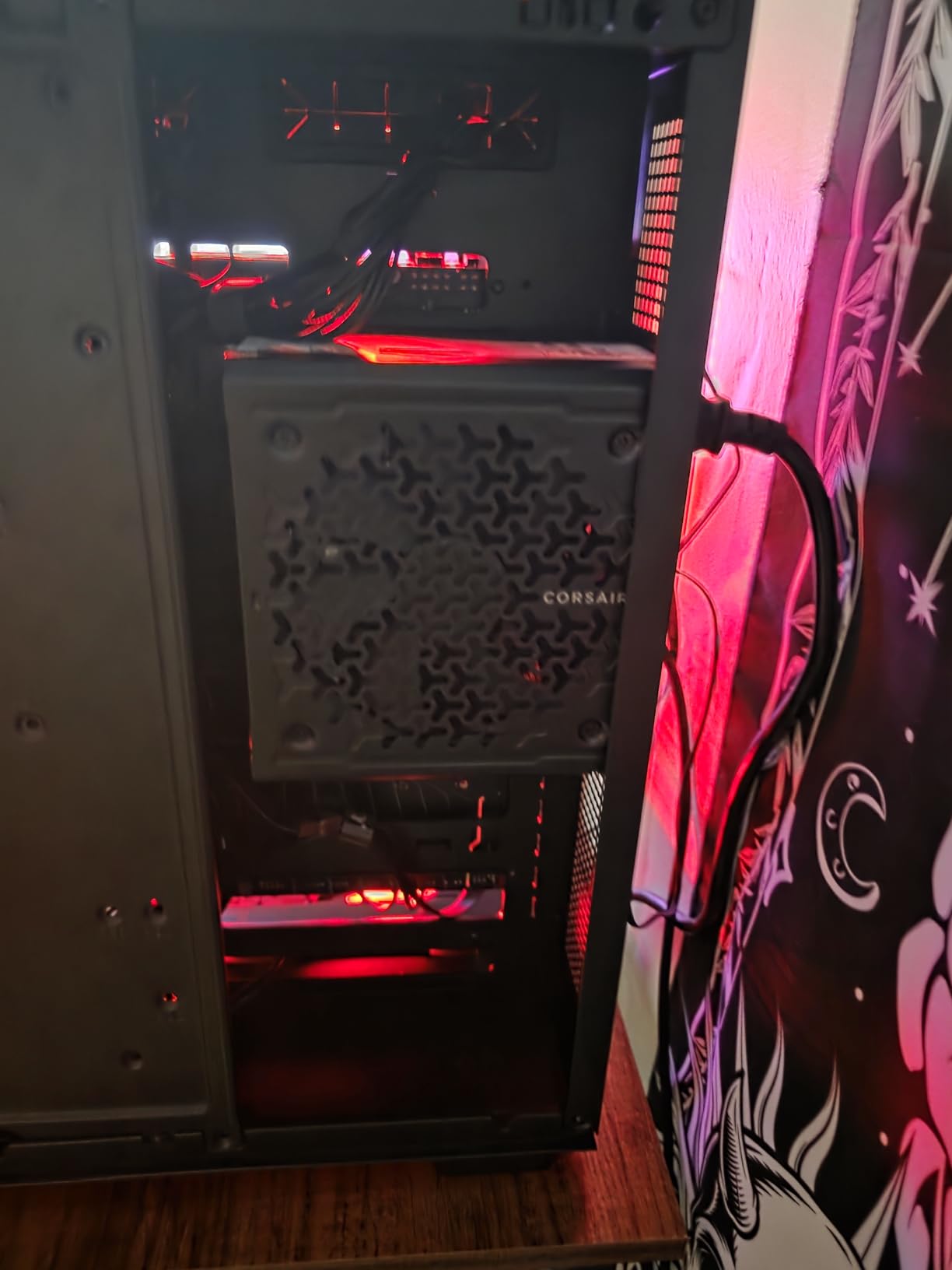 CORSAIR RM850e (2025) Fully Modular Low-Noise ATX Power Supply with 12V-2x6 Cable, ATX 3.1 & PCIe 5.1 Compliant, Cybenetics Gold Efficiency, 105C-Rated Capacitors, Modern Standby Mode customer photo 1