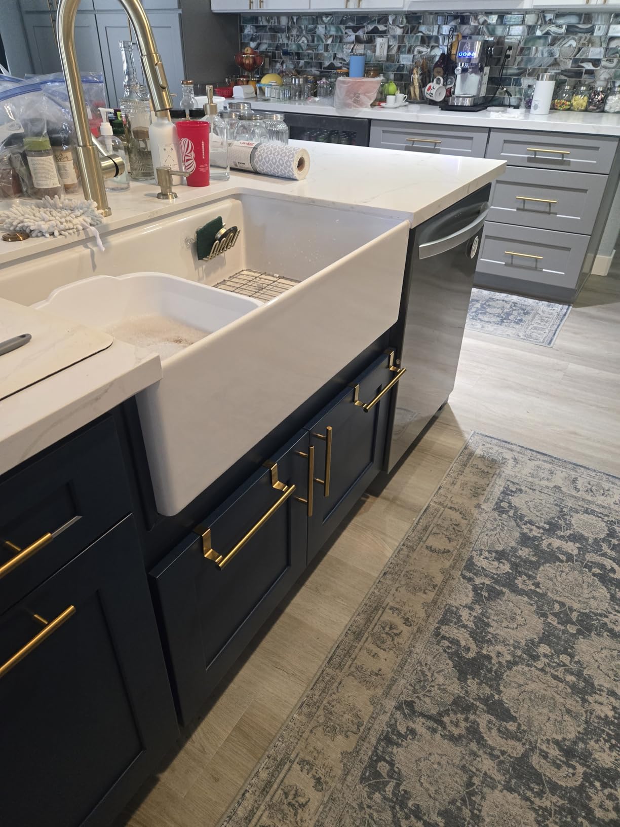 DeerValley Farmhouse Sink 33 Inch White Fireclay Apron Front Farm Sink with Workstation Accessories customer photo 1