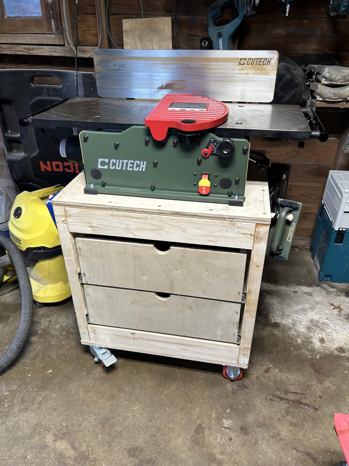 Cutech 401120HI-IF 12-Inch Spiral Cutterhead Benchtop Jointer with Cast Iron Tables, 24 TC Inserts, Extra Large 24