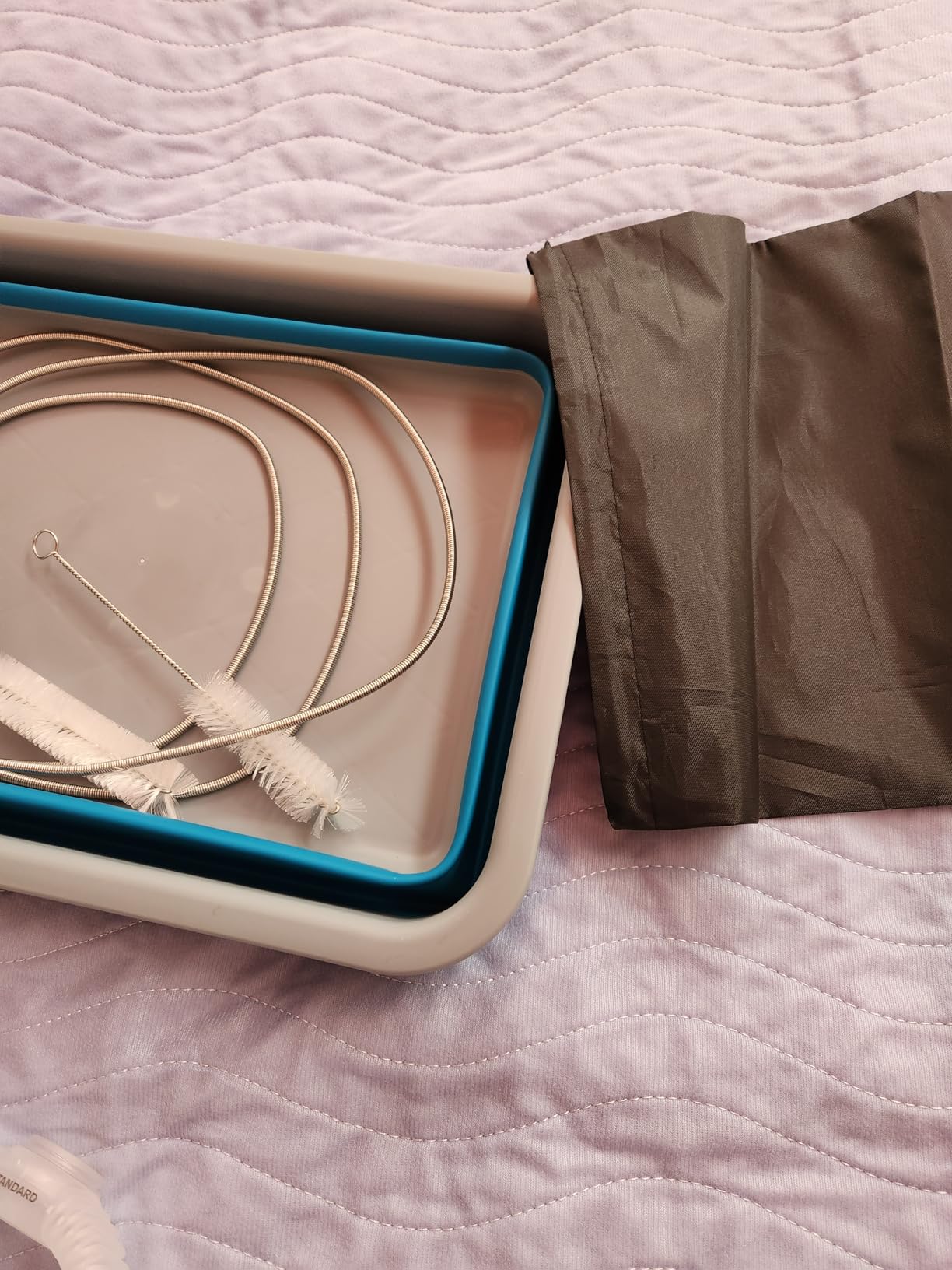 CPAP Cleaning Kit for Hose and Mask, CPAP Hose Cleaning Brush, Collapsible Wash Basin, Storage Bag, Compatible with Standard and Slimline CPAP Tubing customer photo 2