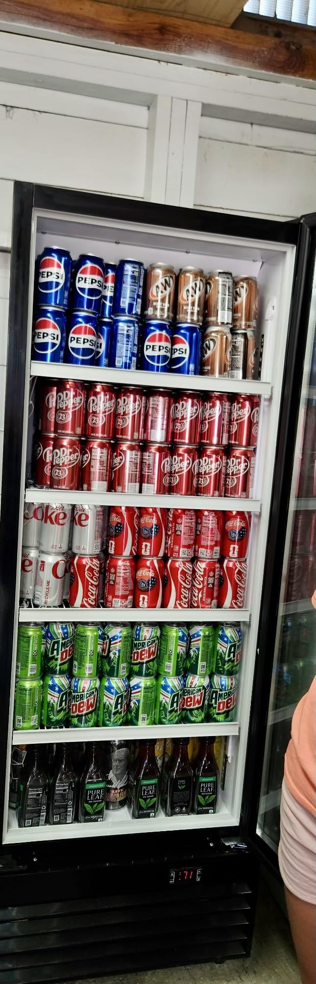 60 Cu. Ft. Commercial Beverage Refrigerator, Triple Glass Door customer photo 1