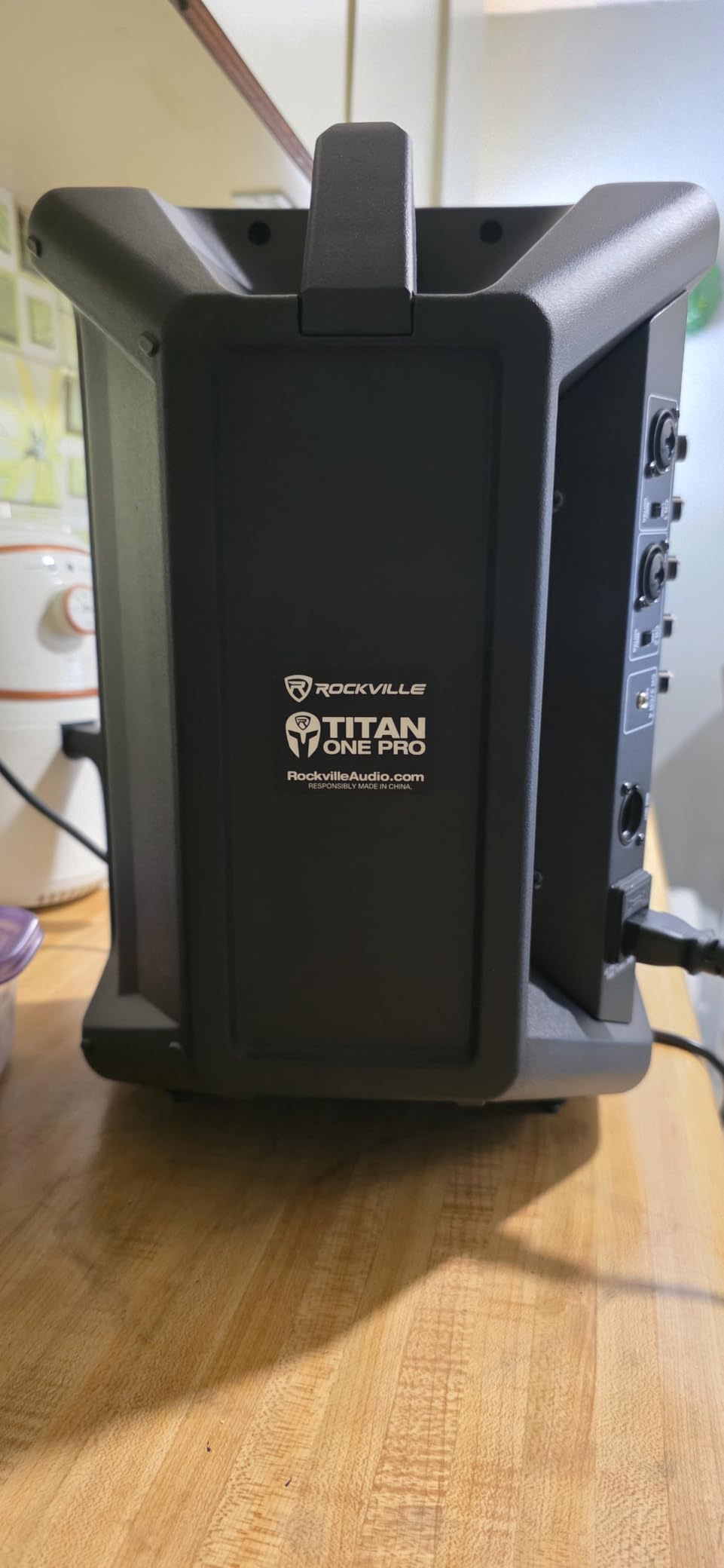 Rockville TITAN ONE PRO Battery Powered Live Performance 8