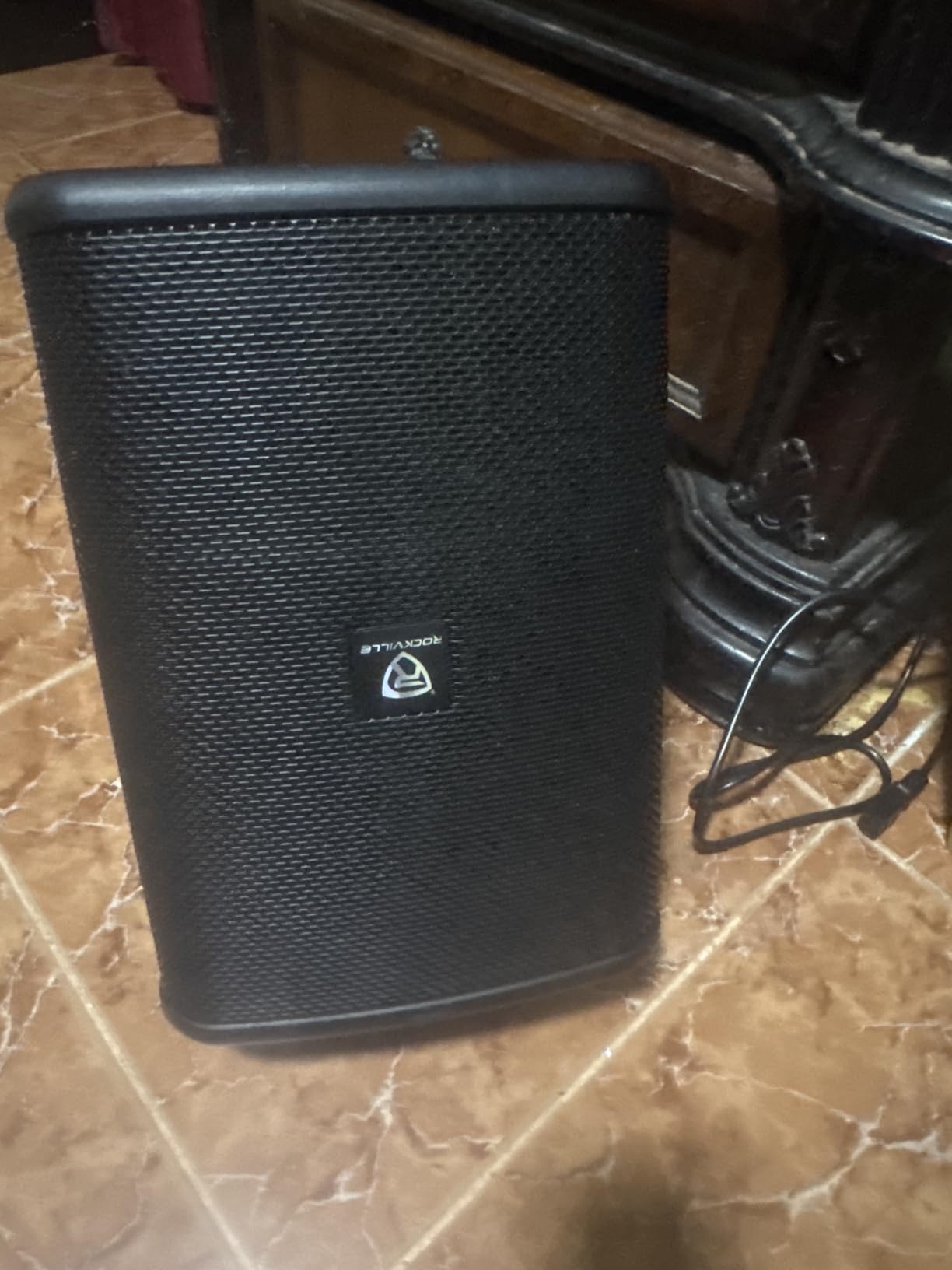 Rockville TITAN ONE PRO Battery Powered Live Performance 8