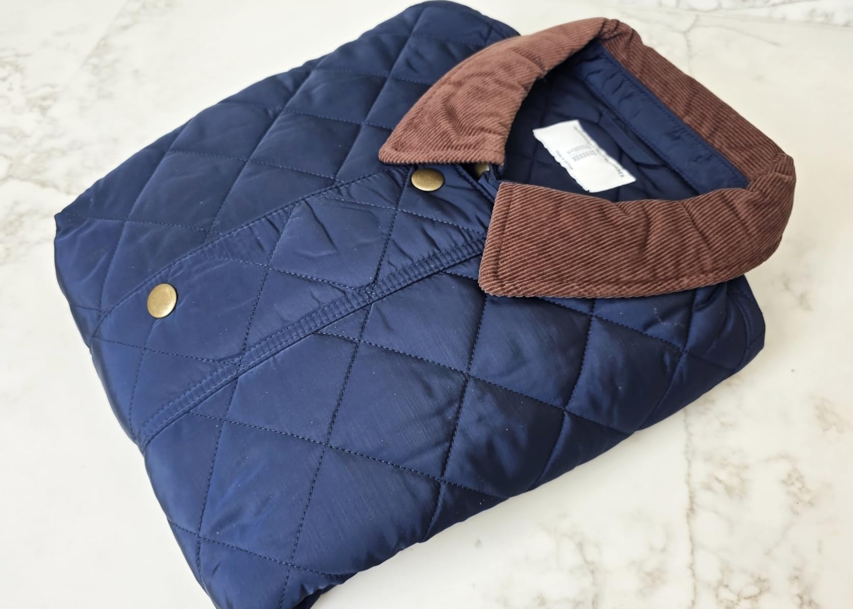 Amazon Essentials Men's Relaxed Fit Quilted Midweight Jacket customer photo 2