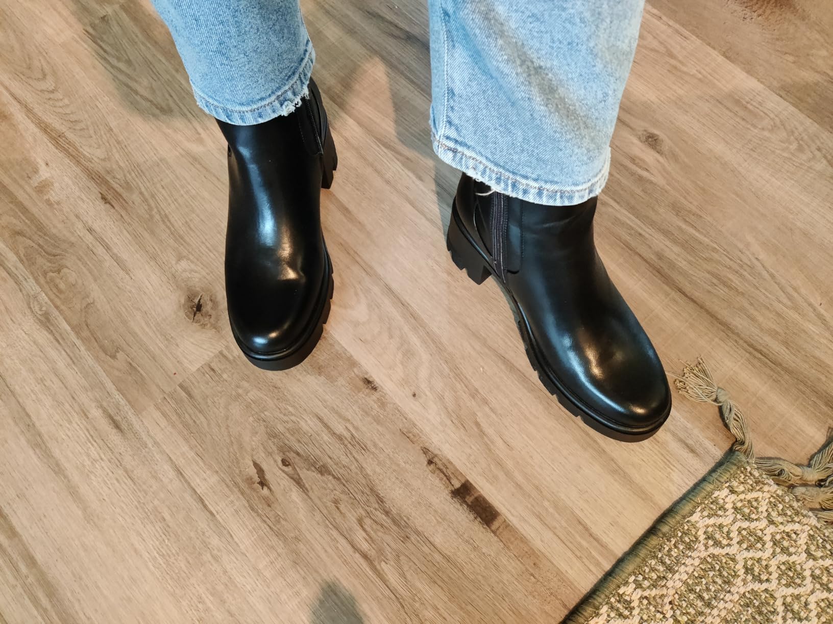 CELLENZ Women Chelsea Ankle Boots: 2.9 Inch Comfortable Platform Boot | Fashion Chunky Heel Short Booties, 2026 Fall Winter Shoes for Daily Wear & Weekend Travel & Night Out customer photo 1