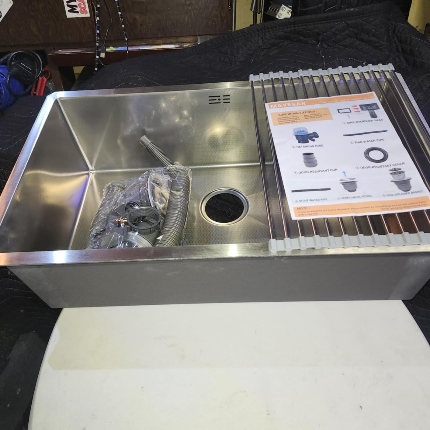 MAYESAR 28 Inch Undermount Kitchen Sink - 28 x 18 Stainless Steel Kitchen Sinks 16 Gauge Single Bowl 9