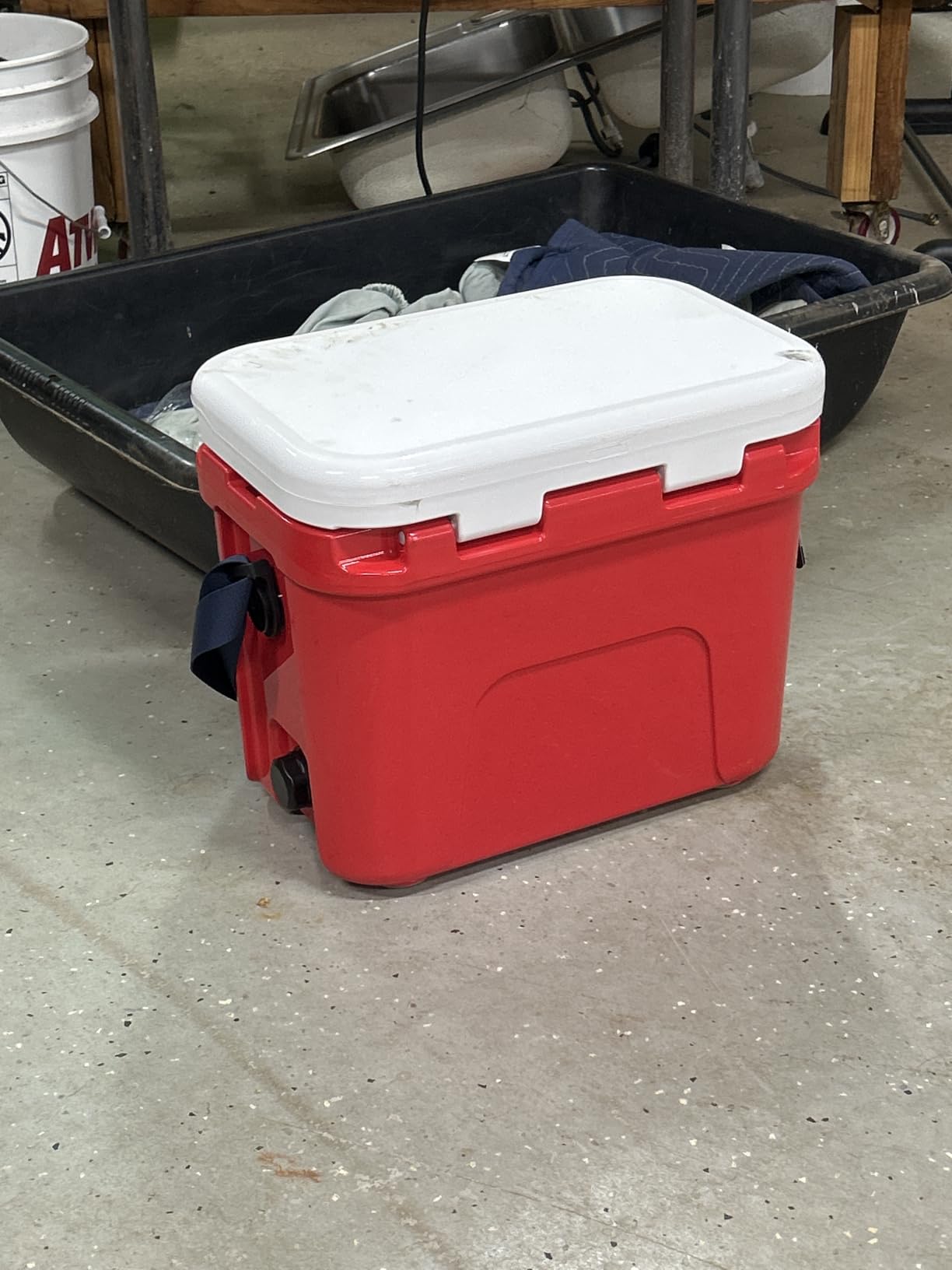 YETI Roadie 15 Hard Cooler with DoubleDuty Shoulder Strap customer photo 1