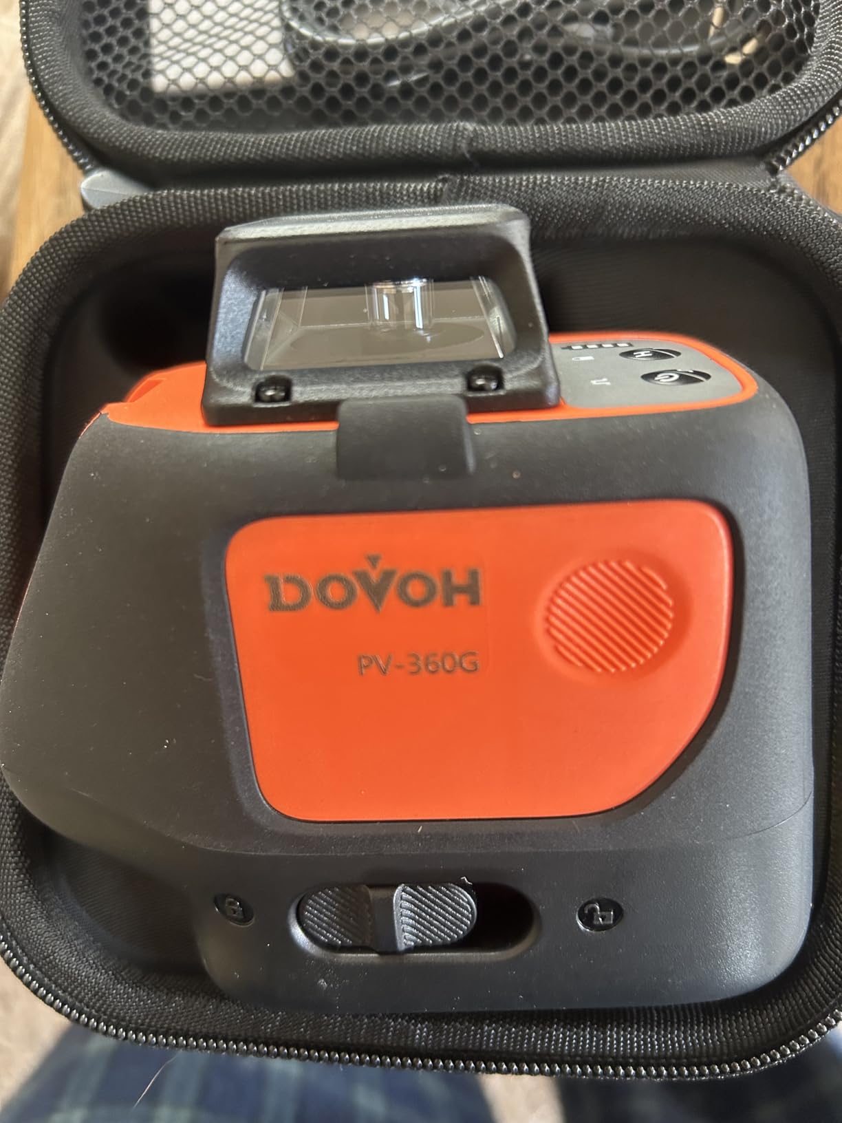 DOVOH Plumb Dot Laser Level 360 Self Leveling, PV-360G customer photo 1