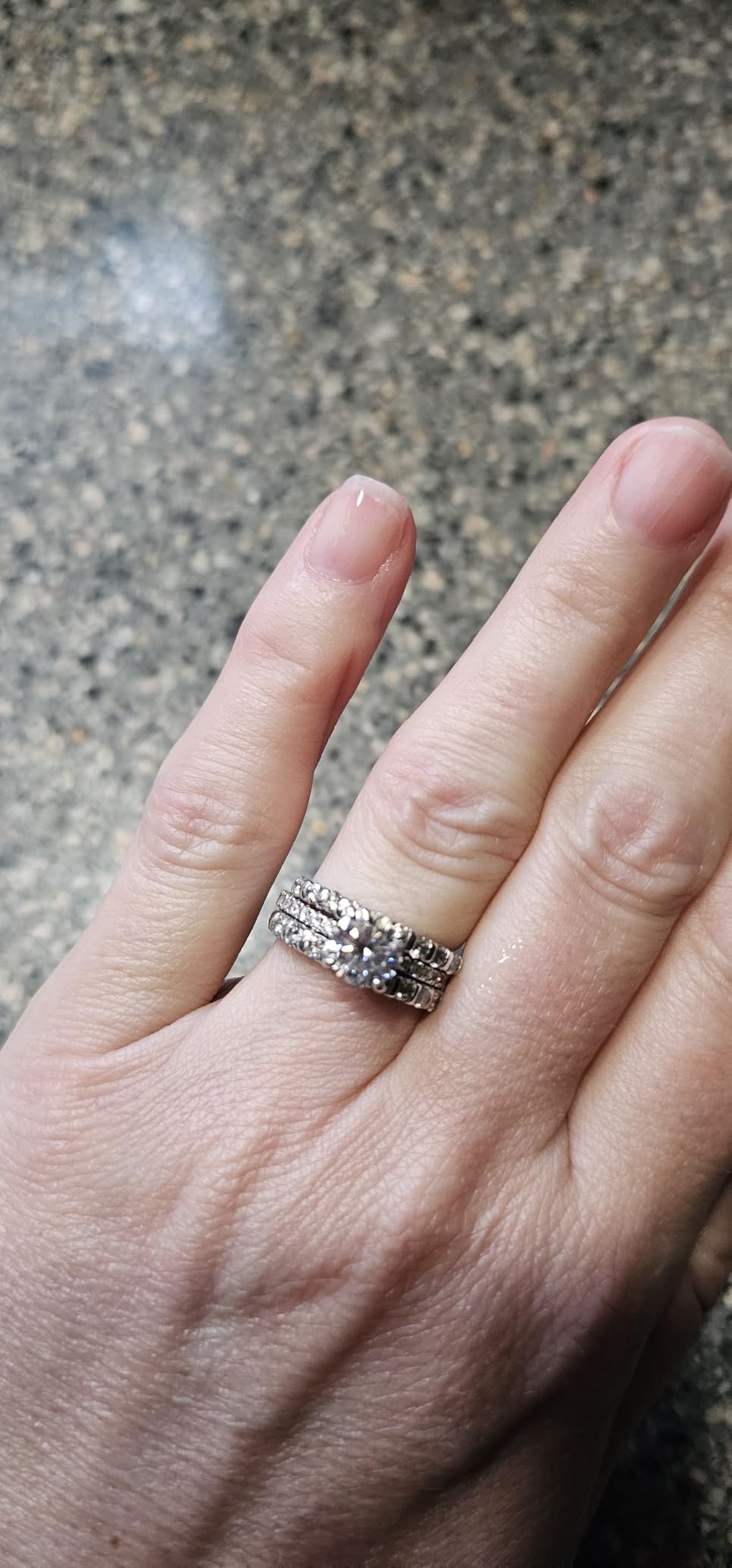 EAMTI 1.2/1.5CT Moissanite Engagement Rings for Women, D Color VVS1 Clarity, 925 Sterling Silver Round Cut Moissanite Wedding Promise Rings for Her Size 4-10 customer photo 1