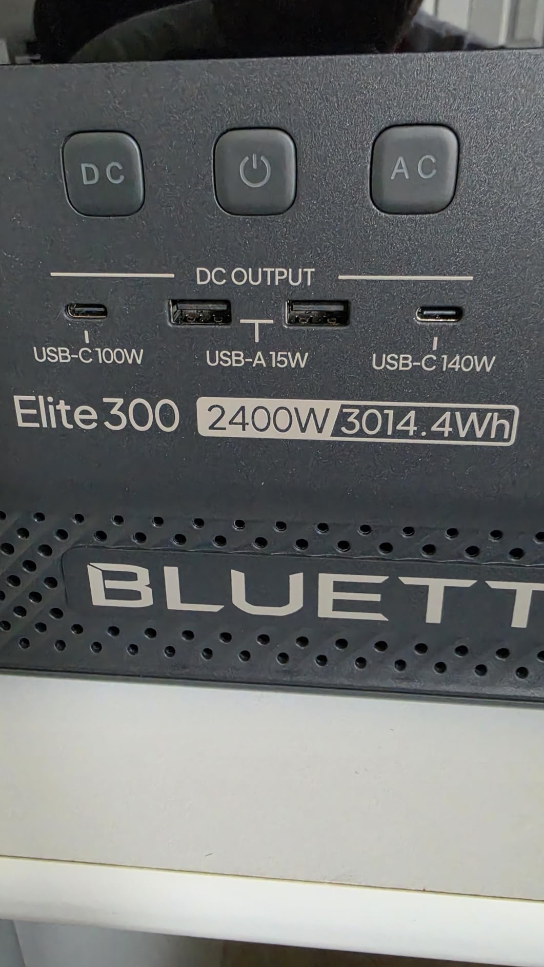 BLUETTI Elite 300 Portable Power Station for RV & Home Backup 3014.4Wh customer photo 1