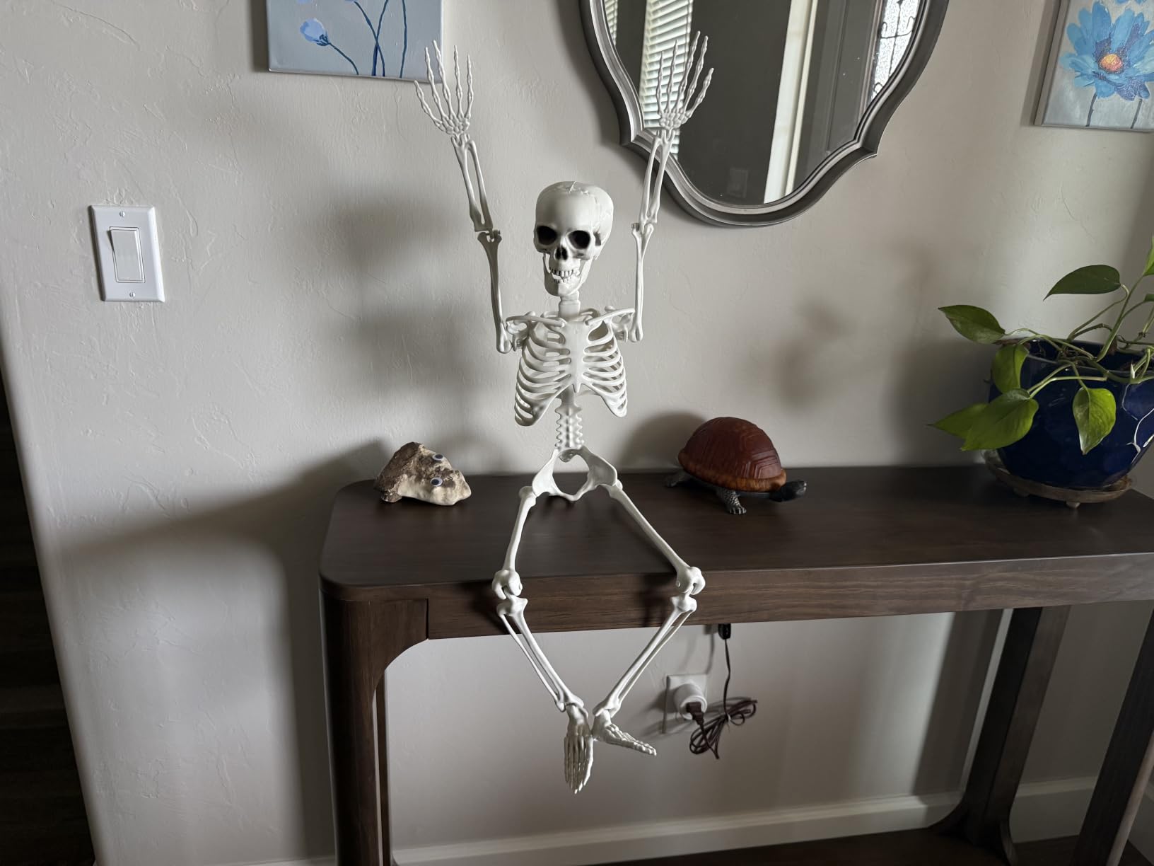 7.9 FT Giant Oversized Human Plastic Skeleton Outdoor Decoration | Flexible Joints, Standing & Hanging Skeleton Prop, Eye-Catching Ornament for Halloween Front Yard, Haunted Attraction customer photo 1