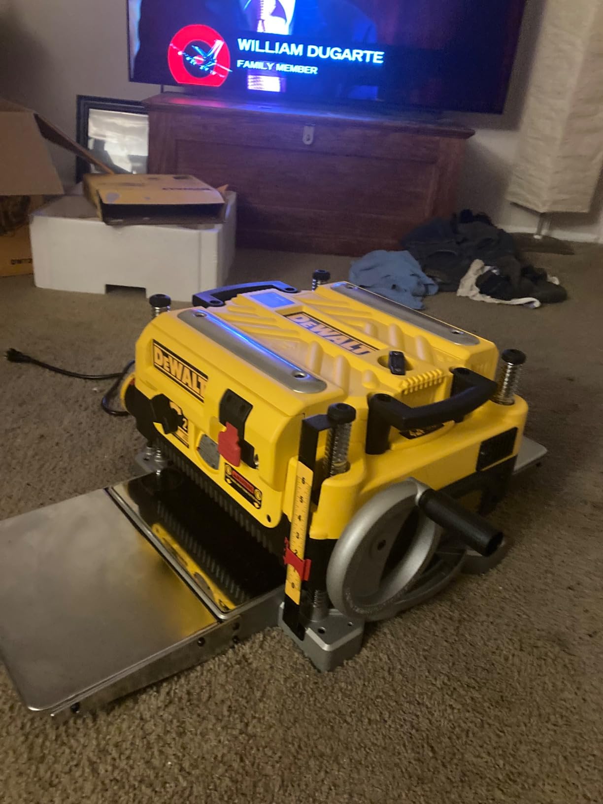 DEWALT Planer, Thickness Planer, 13-Inch, 3 Knife for Larger Cuts, Two Speed 20,000 RPM Motor, Corded (DW735) customer photo 2