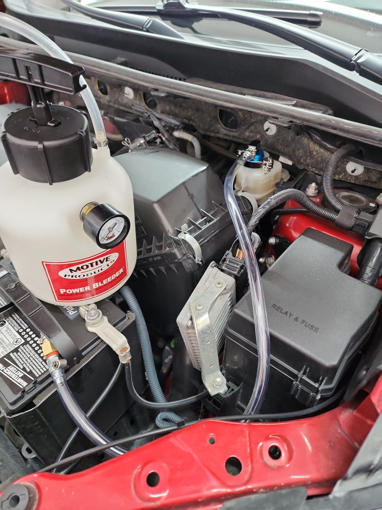 Motive Products 0108 Late Model GM Compatible Power Bleeder 2-Quart Tank with Hose and Adapter customer photo 2