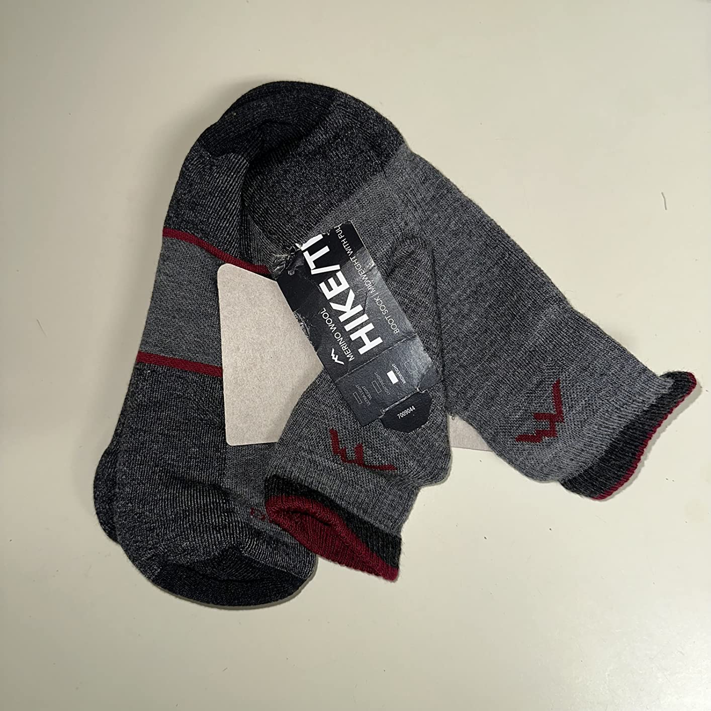 Darn Tough Vermont Men's Hiker Boot Midweight Full Cushion Socks (1405) customer photo 1