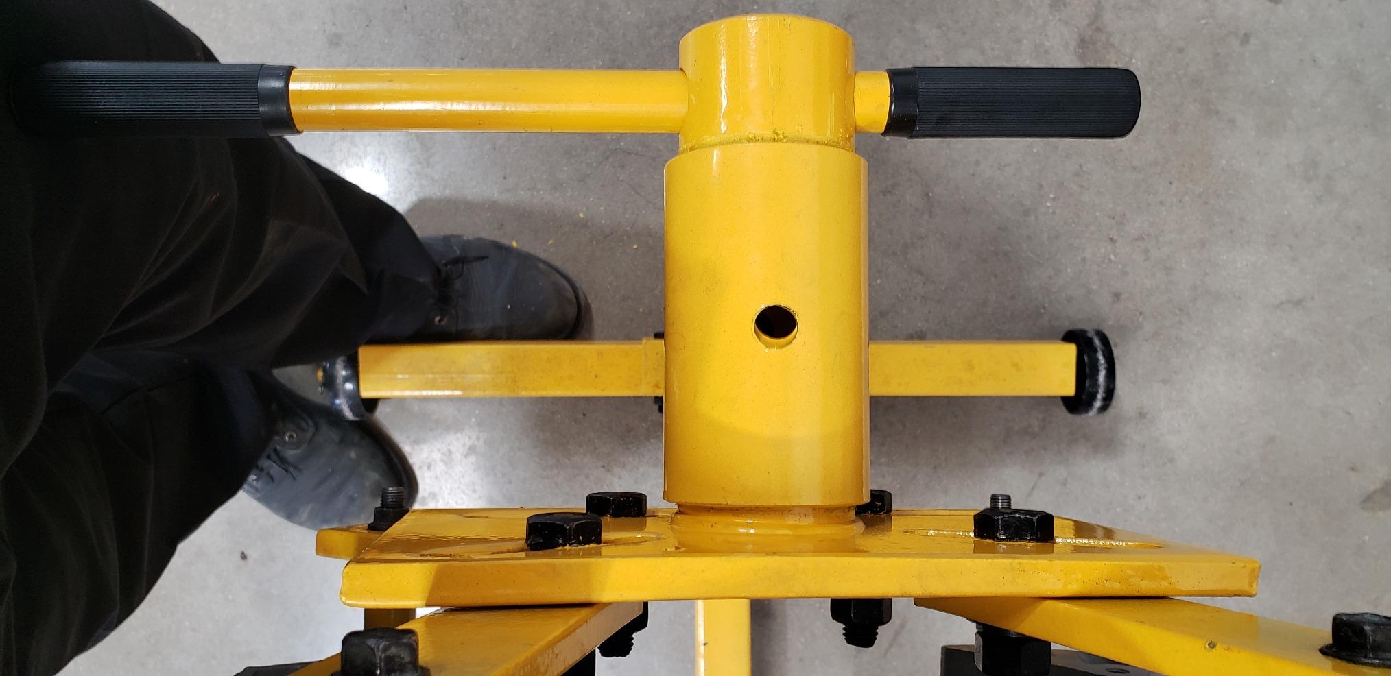 Performance Tool W41025 1000 lbs. Rotating Vehicle Engine Stand customer photo 1