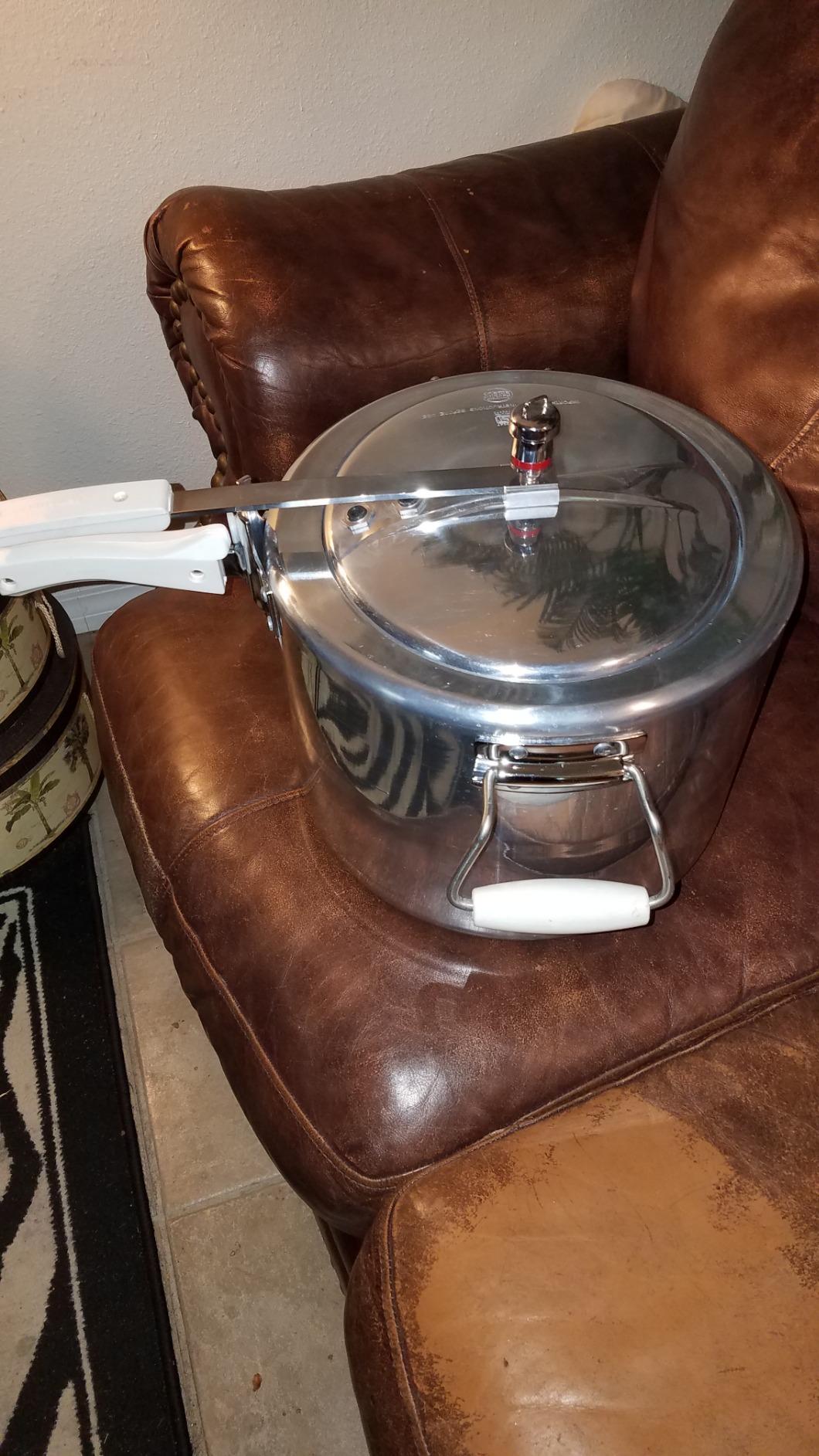 Hawkins Bigboy Aluminum Pressure Cooker, 22 Litres customer photo 1