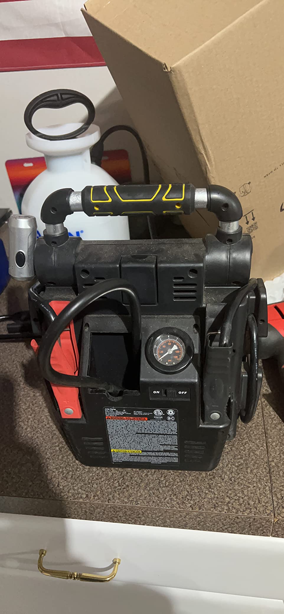STANLEY J5C09 1000 Amp Jump Starter with Compressor customer photo 1