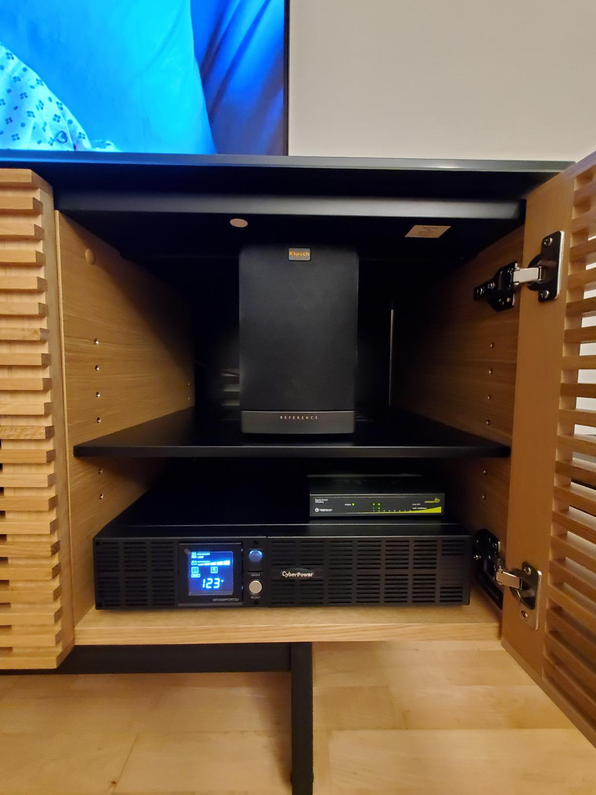 CyberPower OR1500PFCRT2U PFC Sinewave Battery Backup and Surge Protector customer photo 2