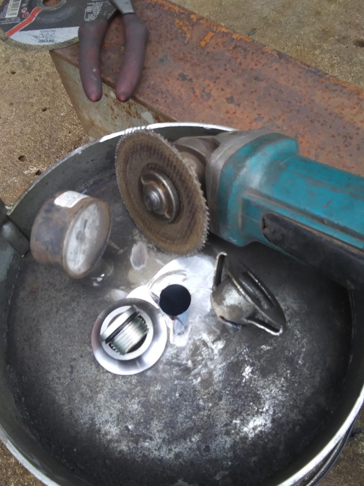 GEARWRENCH Air Pump Brake Bleeder Tank - 3795D customer photo 1