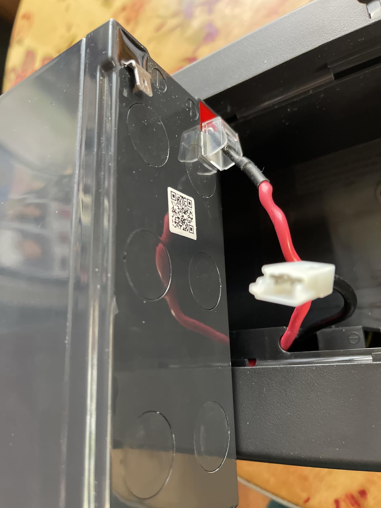 APC Battery Backup 650VA/390W Uninterruptible Power Supply for PC, BE650G1 customer photo 1