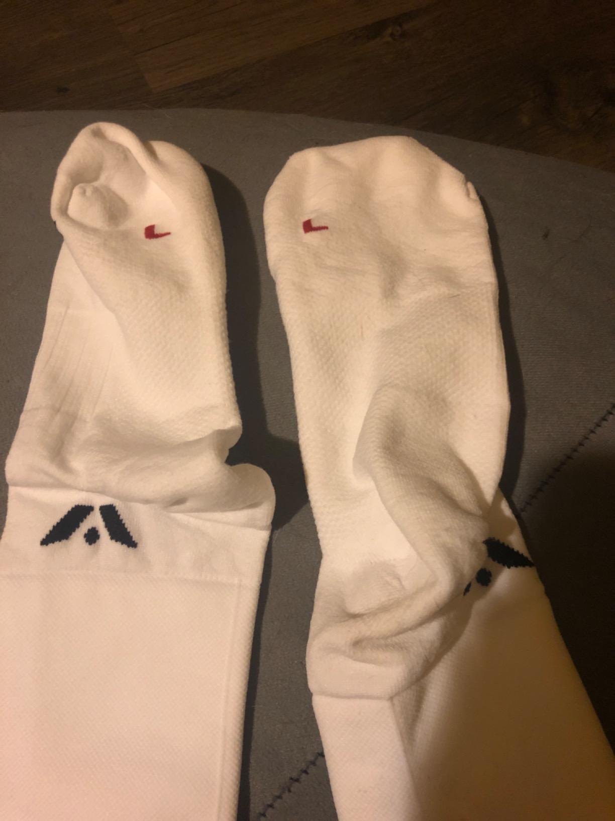 Swiftwick ASPIRE FOUR Trail Running, Cycling Crew Socks, Firm Compression Fit customer photo 2