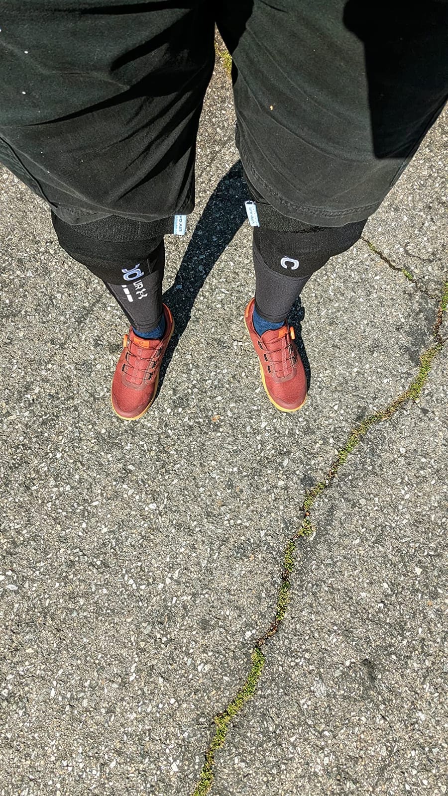 POC Joint VPD Air Knee - Lightweight MTB Knee Pads for Mountain Biking, Trail and Enduro, Low-Profile VPD Air Protection customer photo 1