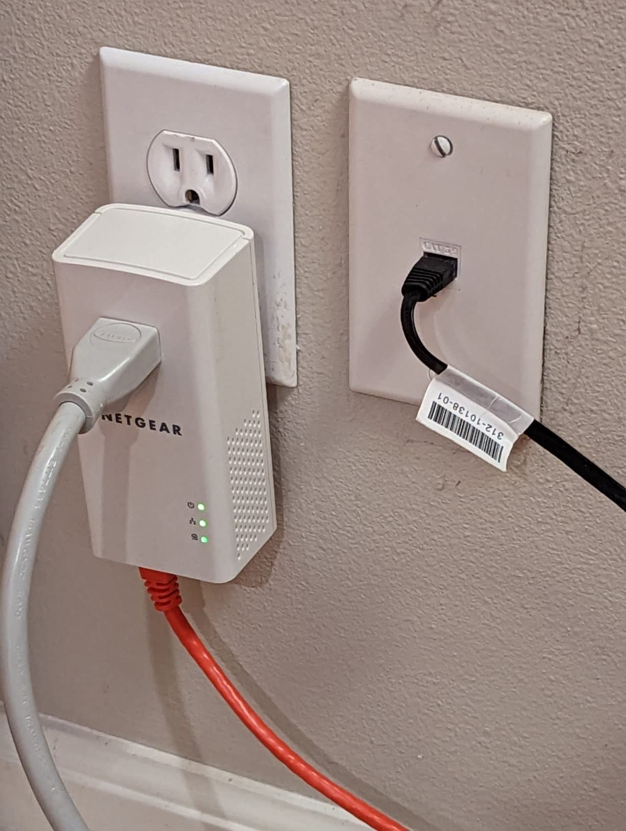 NETGEAR Powerline Adapter Kit, 1200 Mbps Wall-Plug, 1.2 Gigabit Ethernet Ports with Passthrough + Extra Outlet (PLP1200-100PAS) customer photo 2